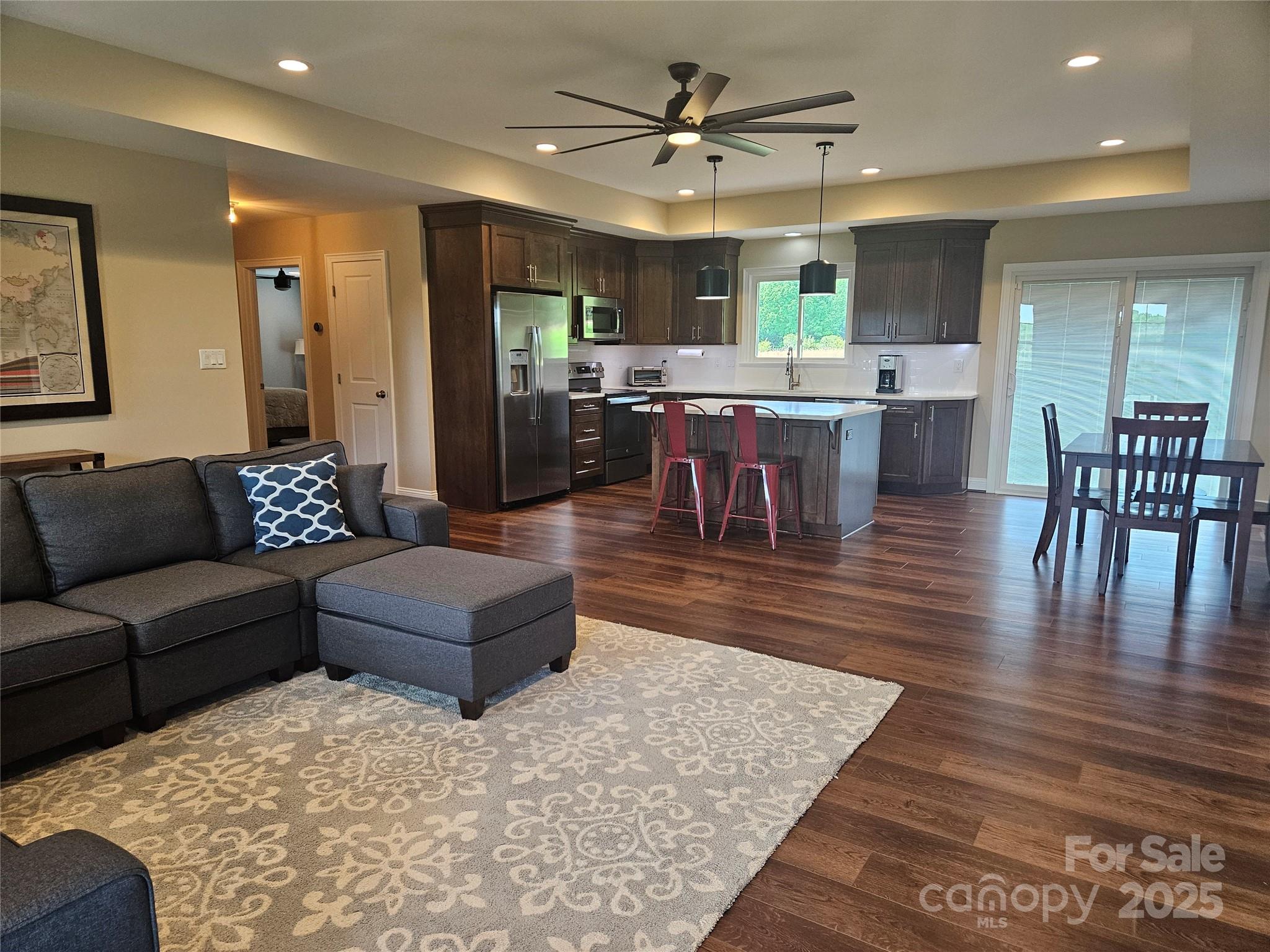 485 Hilltop Road Property Photo 9