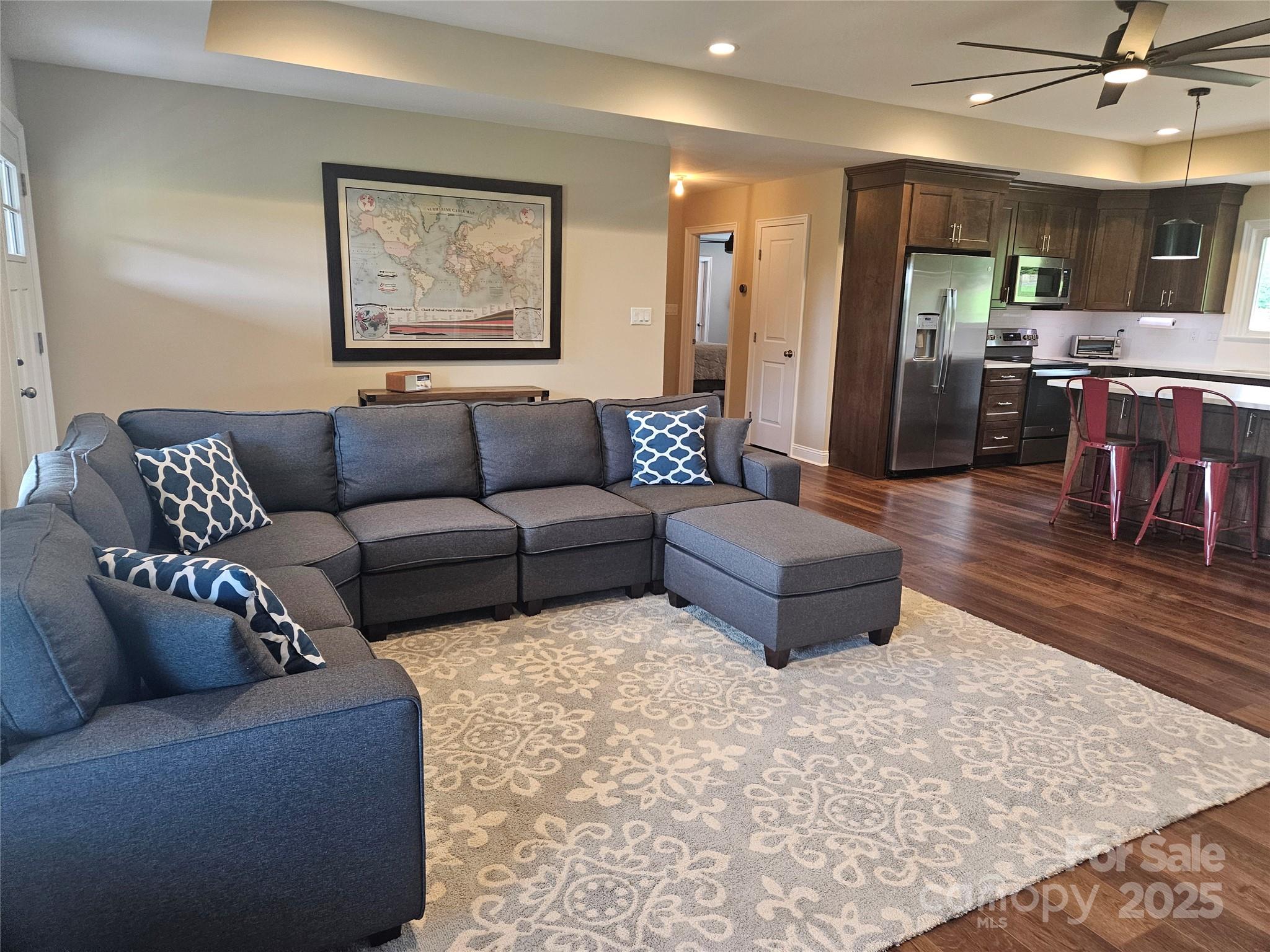 485 Hilltop Road Property Photo 10