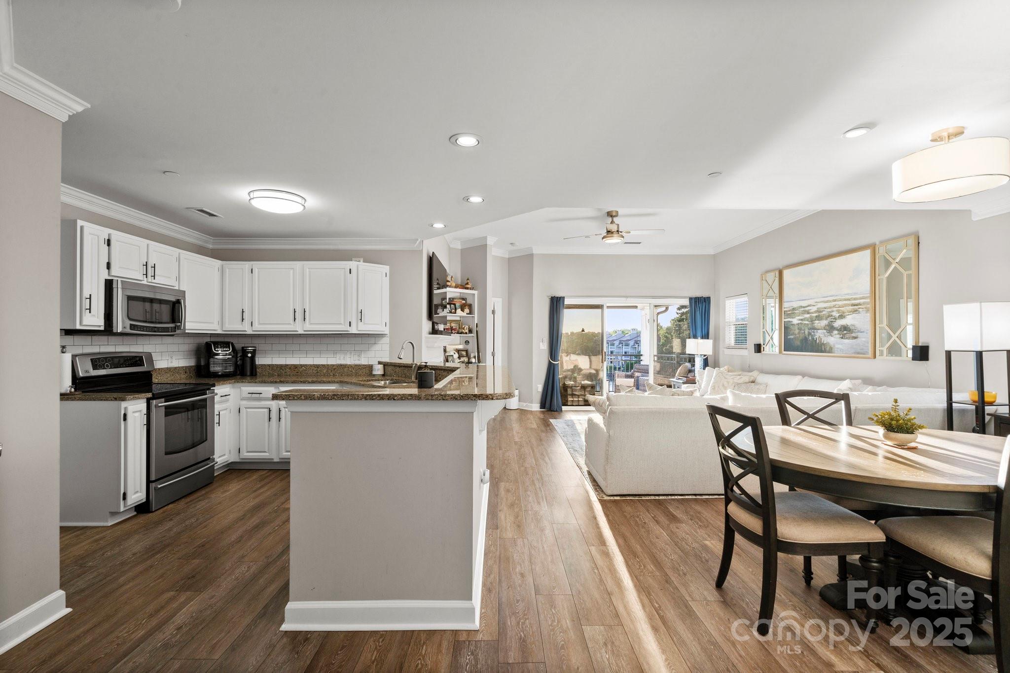 17810 Half Moon Lane L Property Photo 8