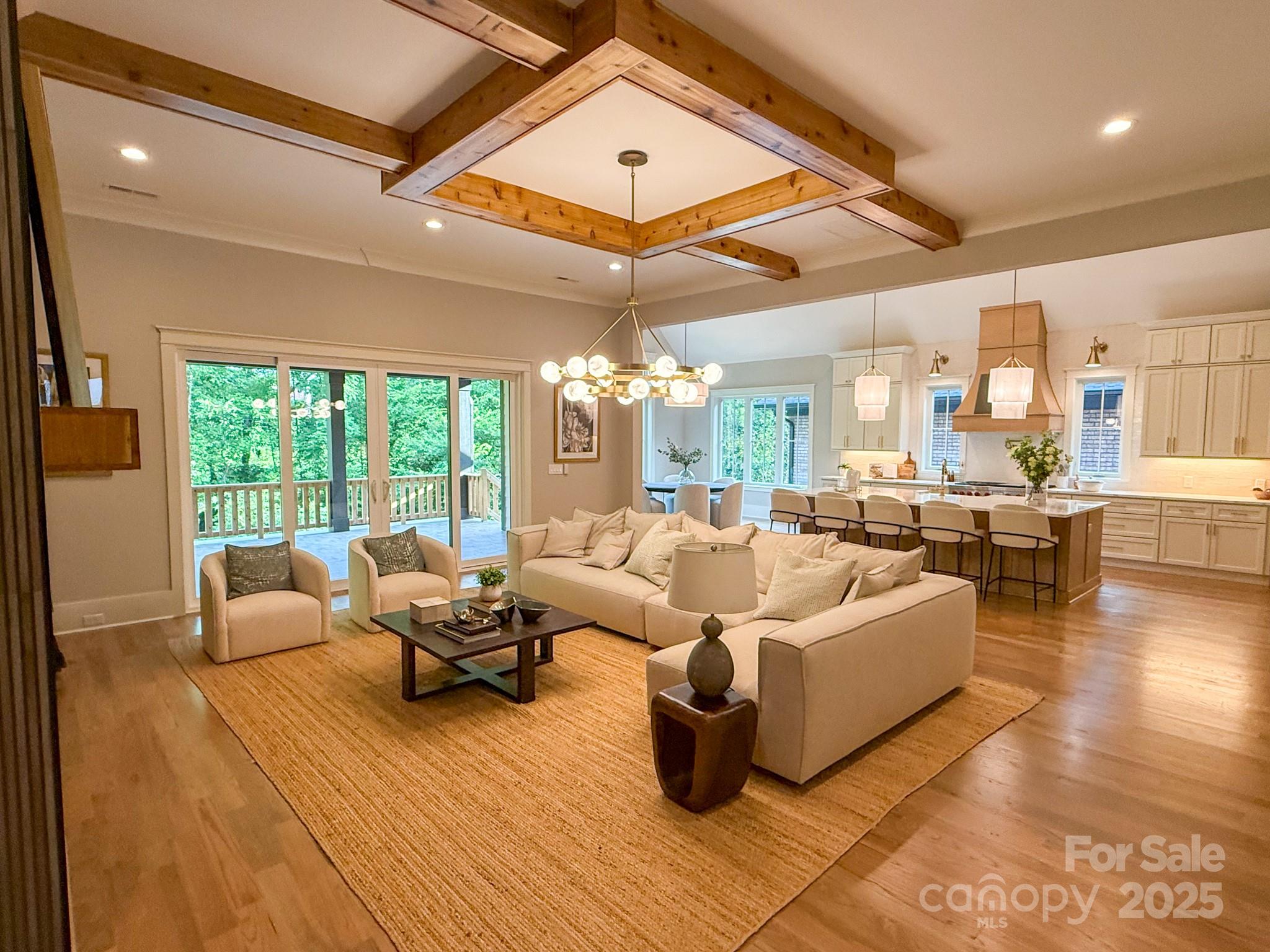 724 Ideal Way Property Photo 5