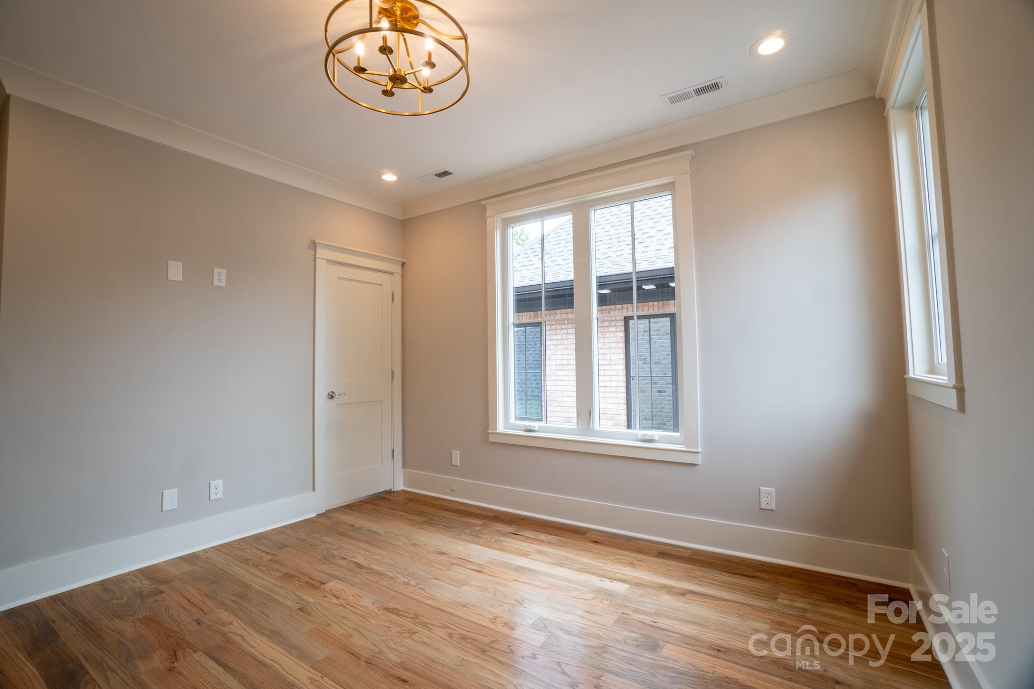 724 Ideal Way Property Photo 32