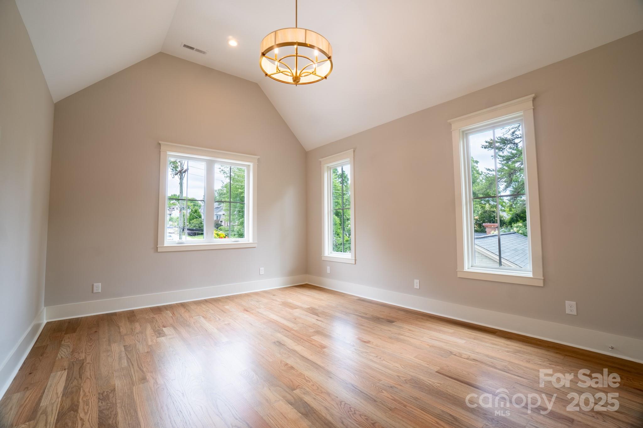 724 Ideal Way Property Photo 37