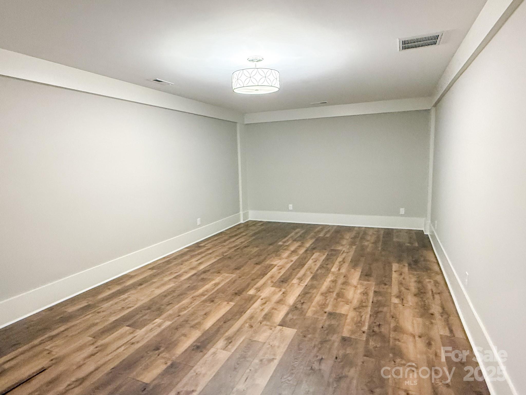 724 Ideal Way Property Photo 45