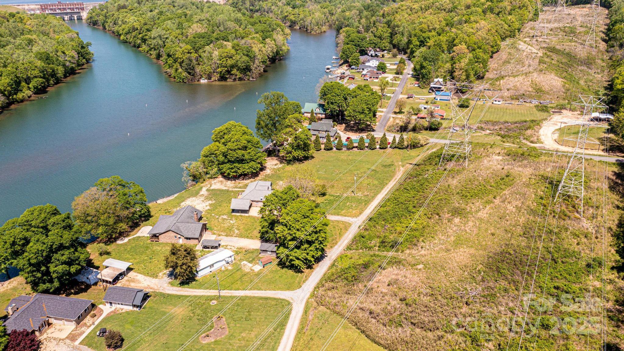 1408 Hart Road Property Photo 7