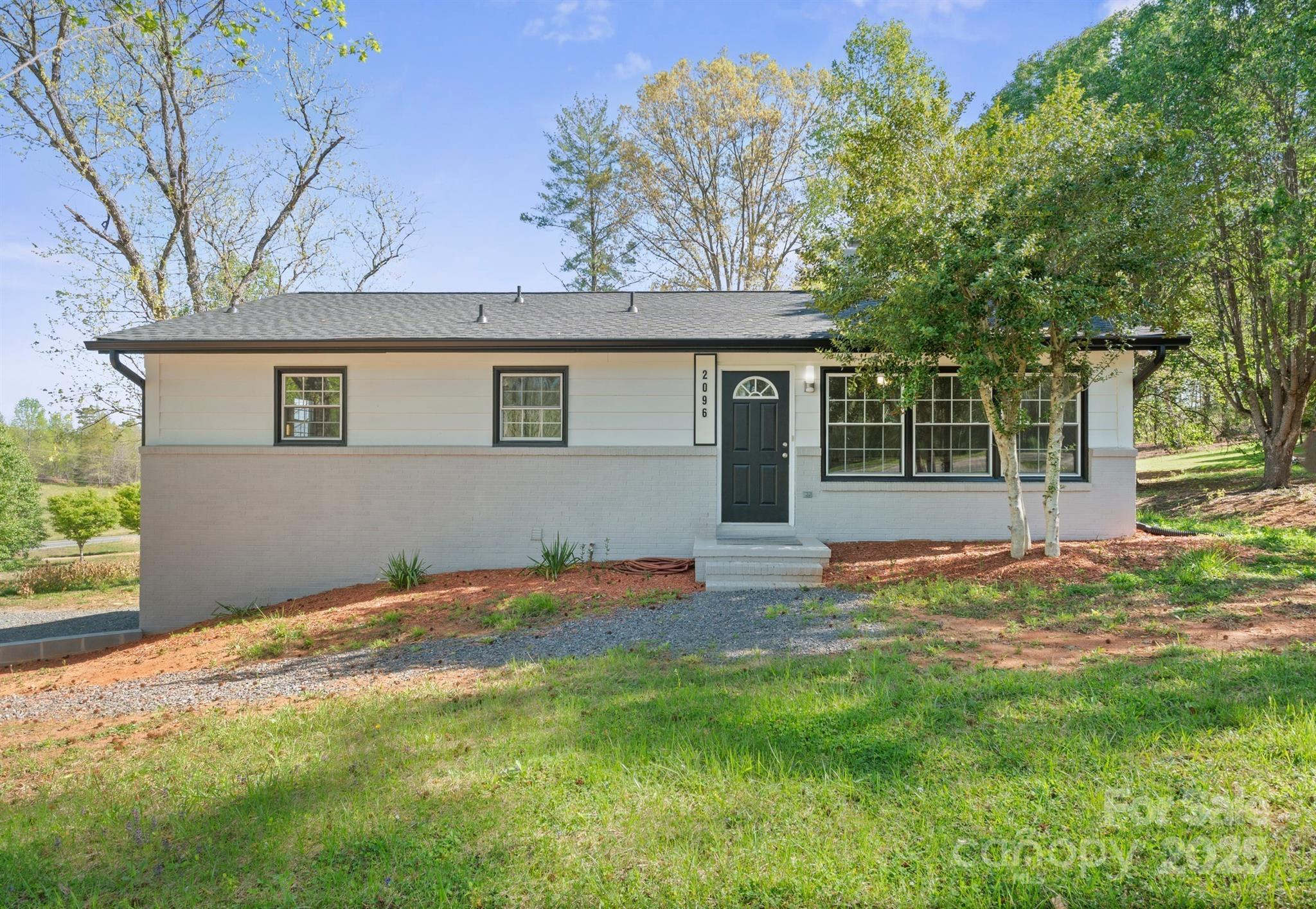 2096 Jay Clark Road Property Photo