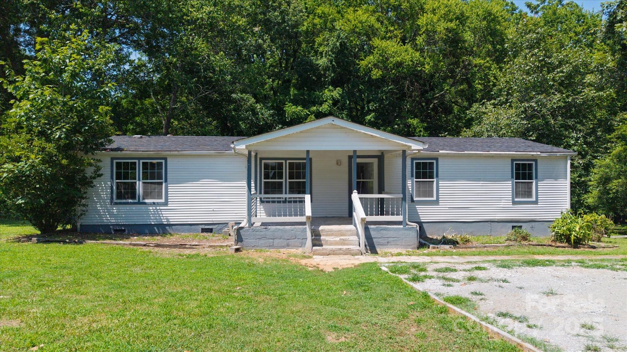 141 Lewis Street Property Photo 1