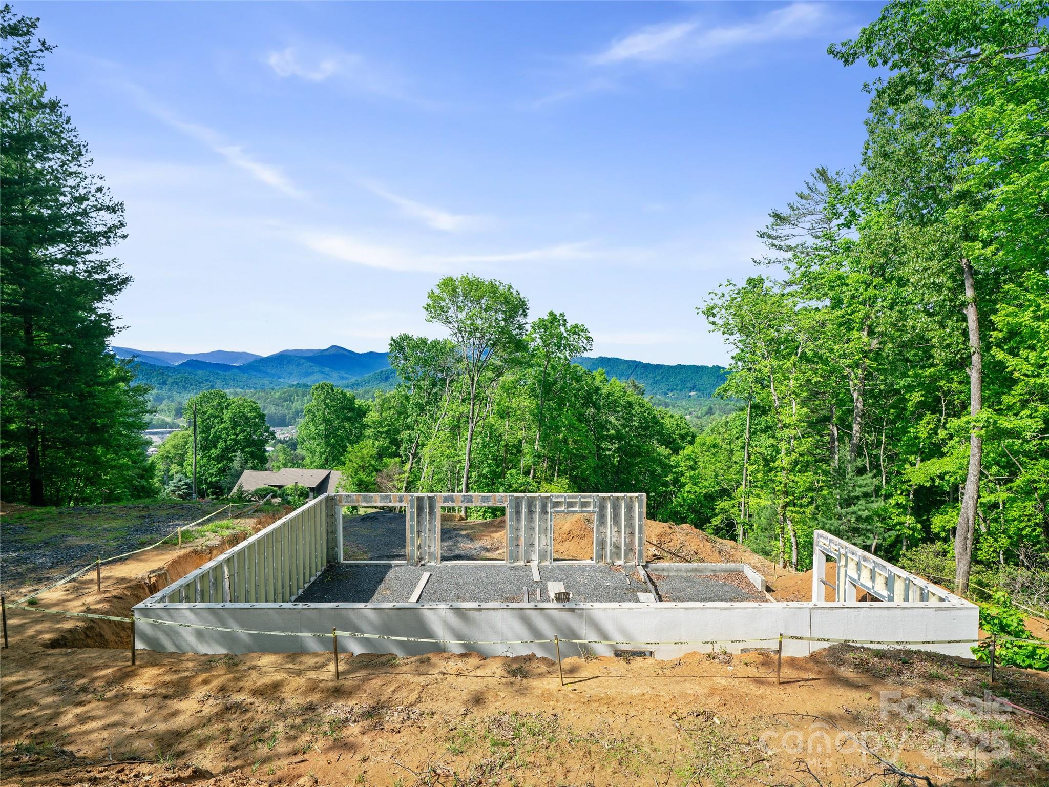 251 Sunrise Lane Property Photo