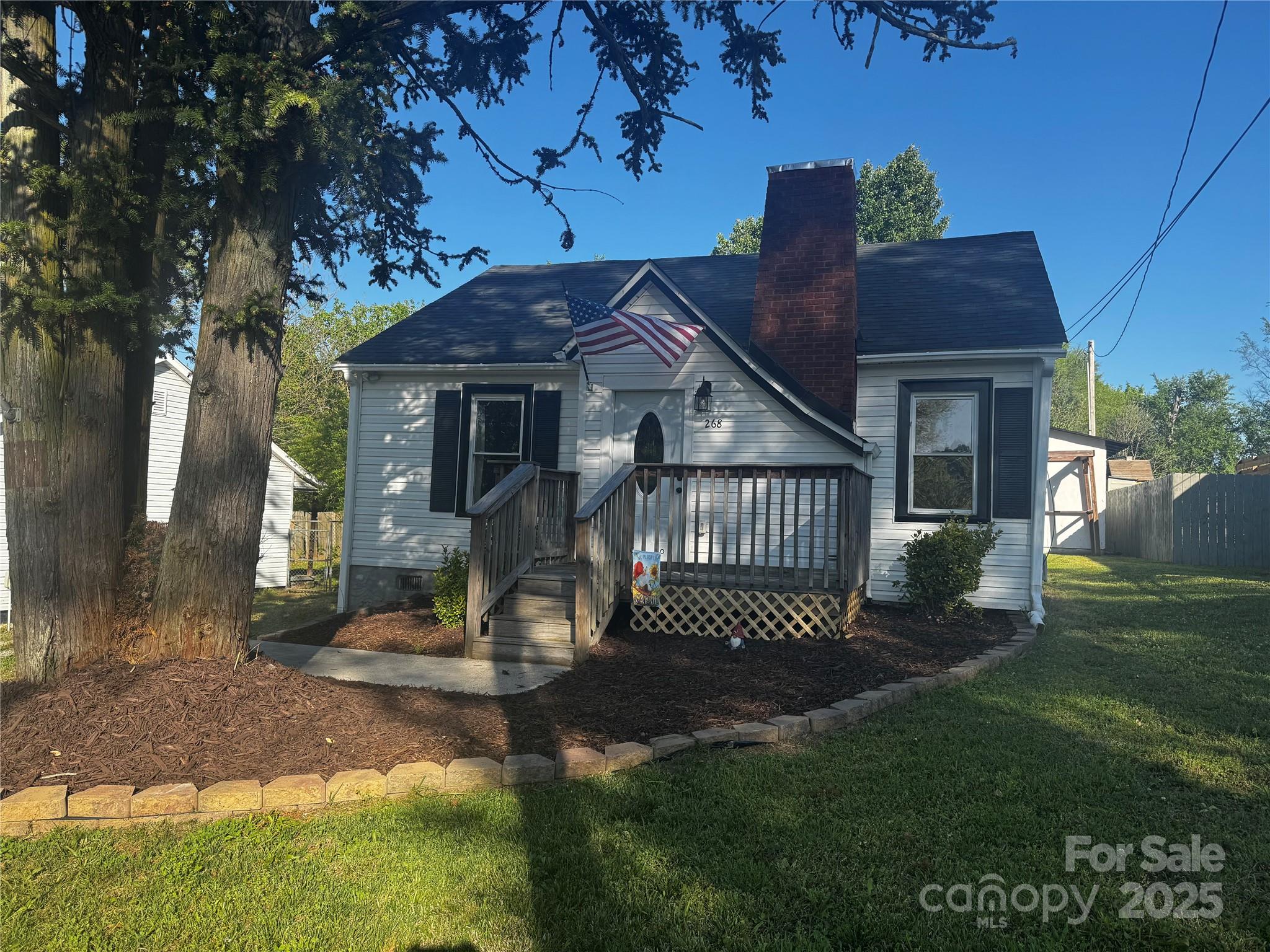 268 Jefferson Court Property Photo 1