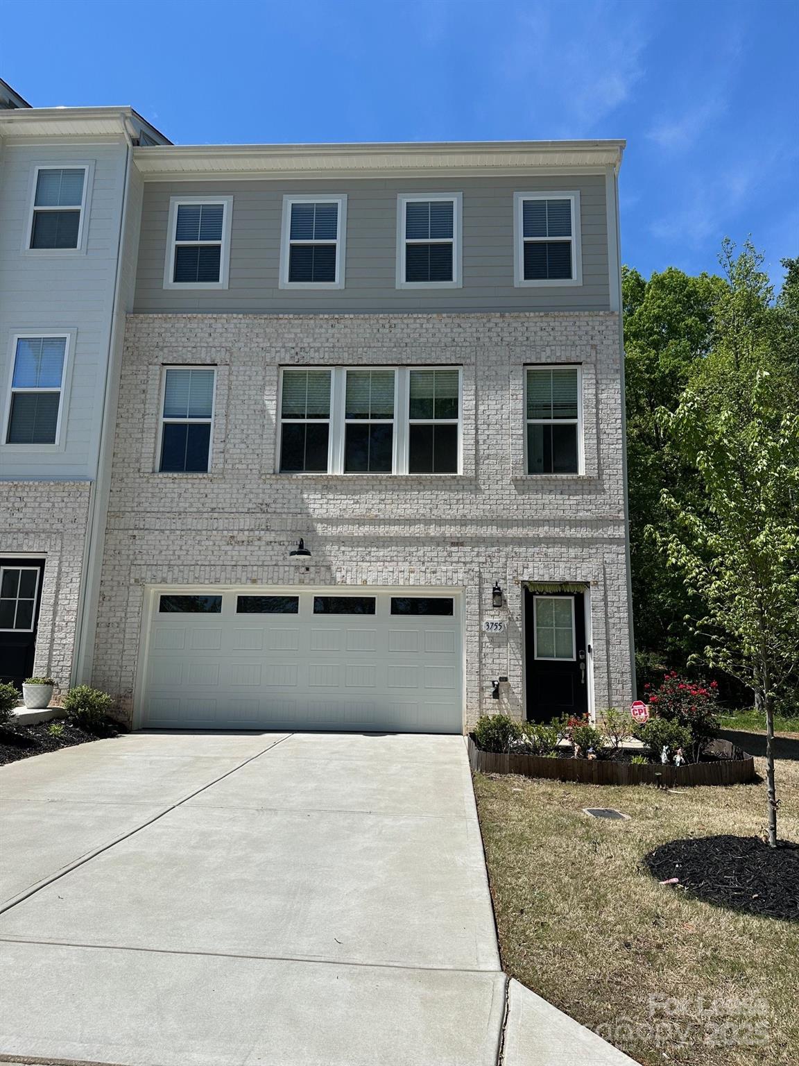 3755 Keyworth Way Property Photo