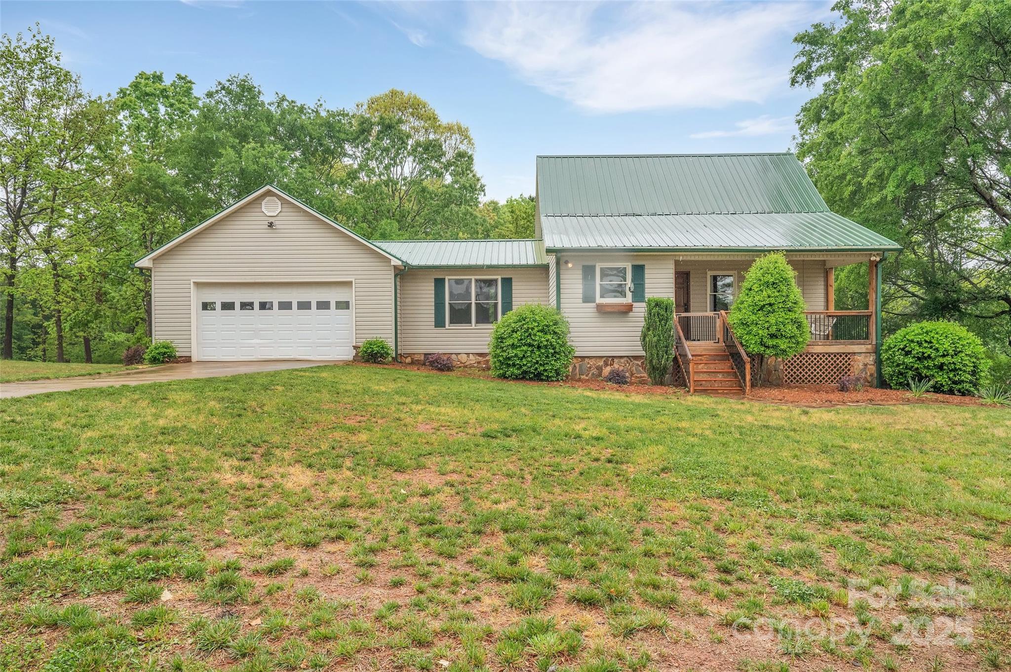 450 Lemmons Road 4 Property Photo