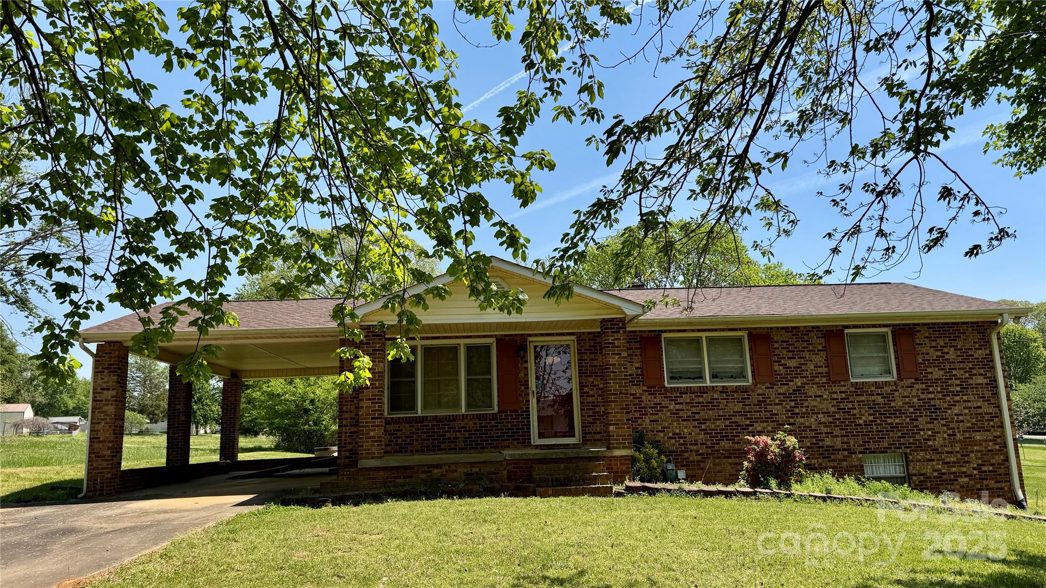 1684 Montevista Drive Property Photo