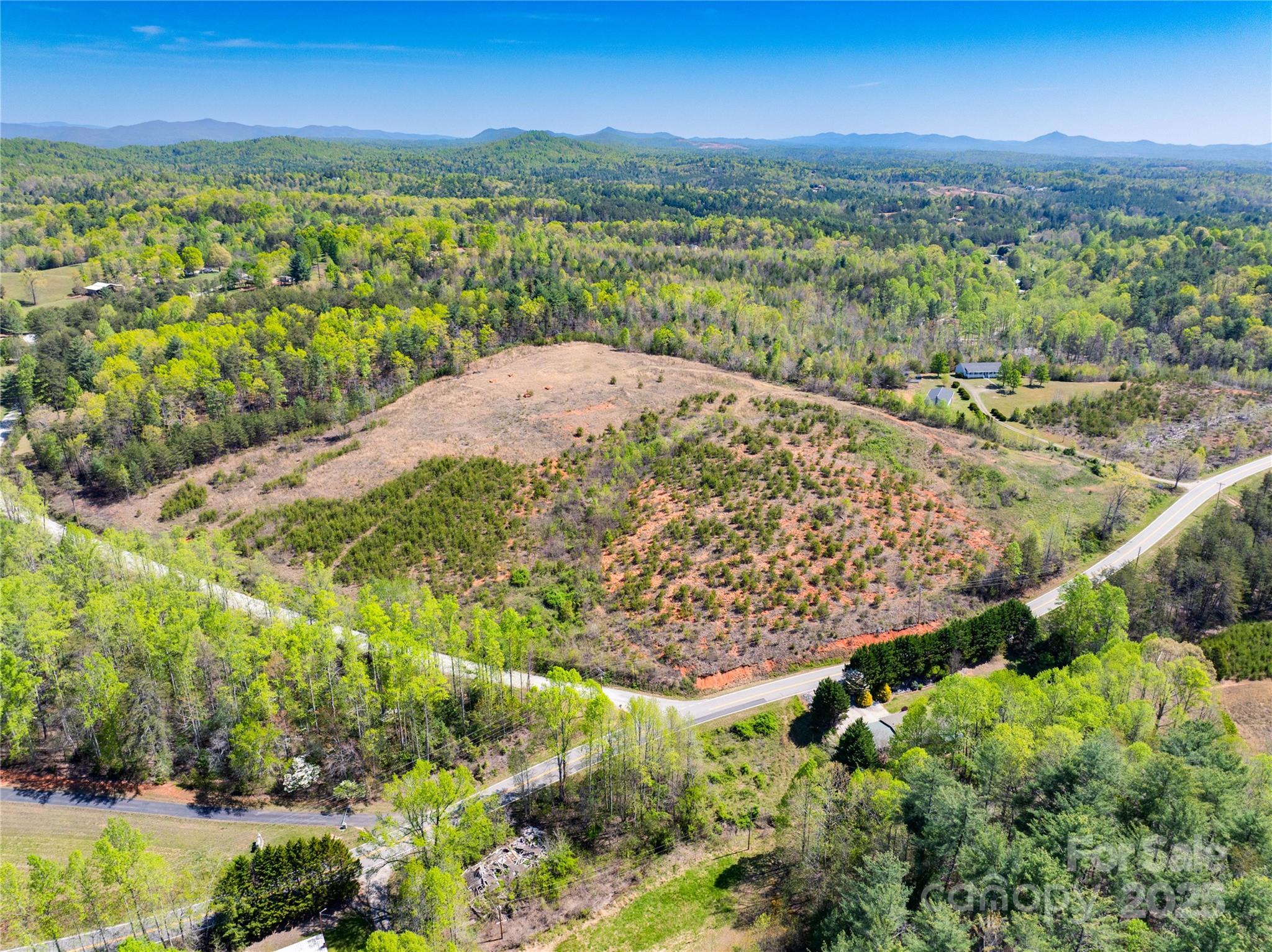 2660 Playmore Beach Road Property Photo
