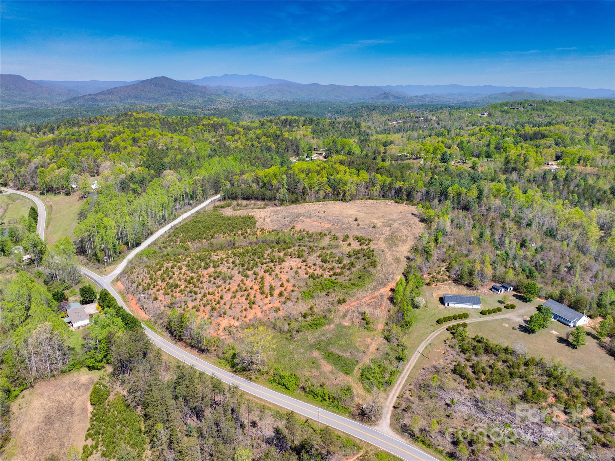 2660 Playmore Beach Road Property Photo 2