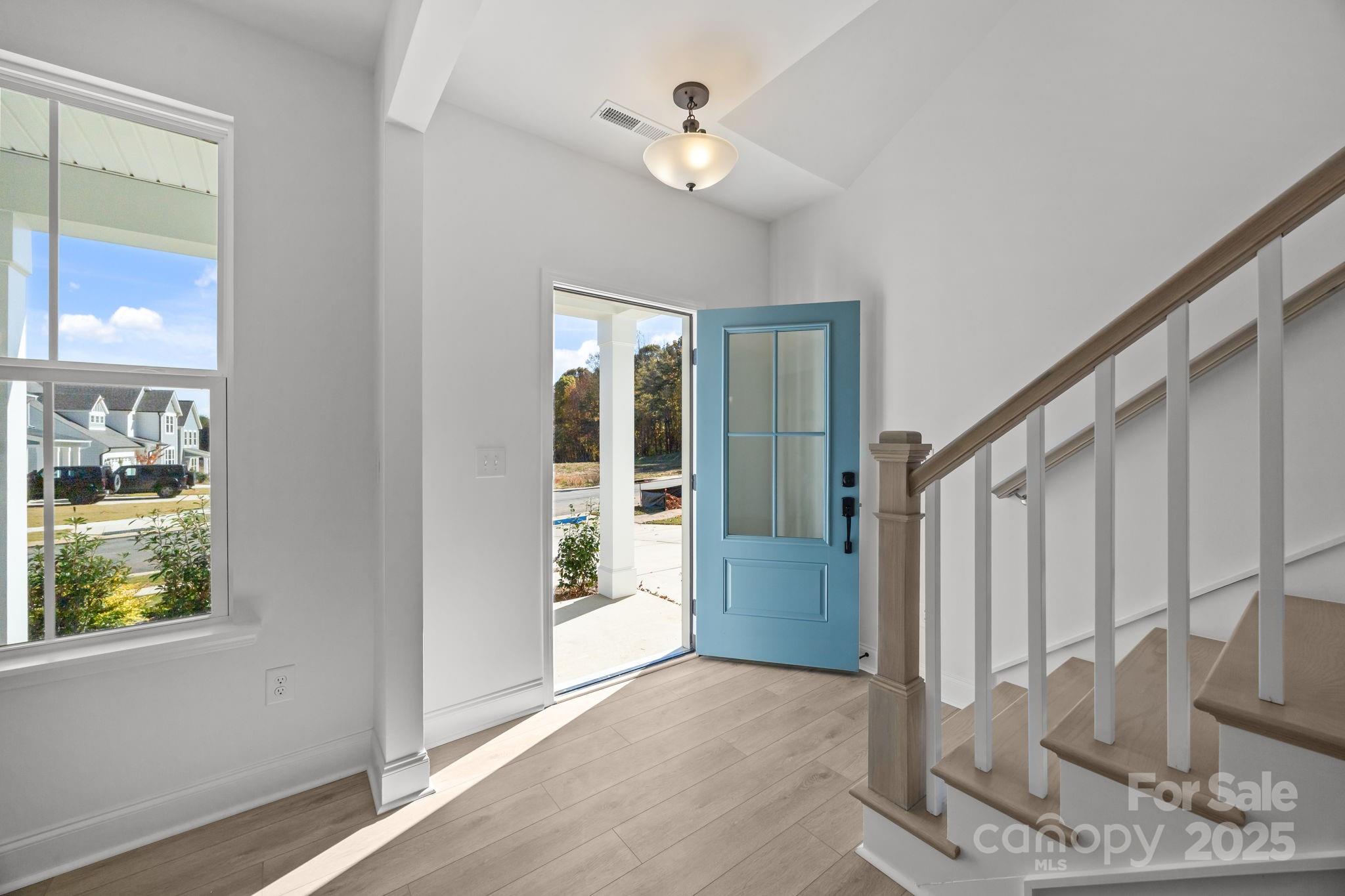 124 Canary Lane 7 Property Photo 2