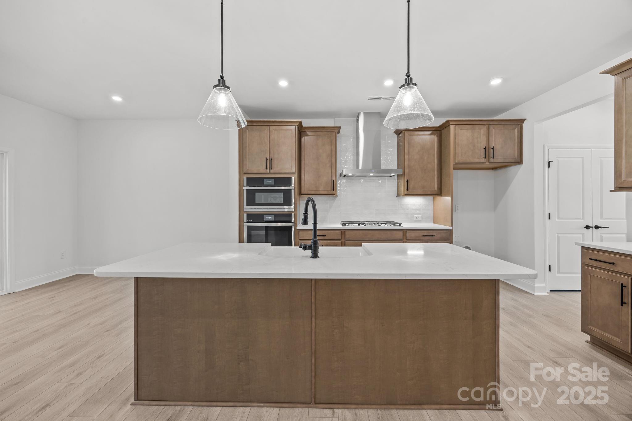 124 Canary Lane 7 Property Photo 7