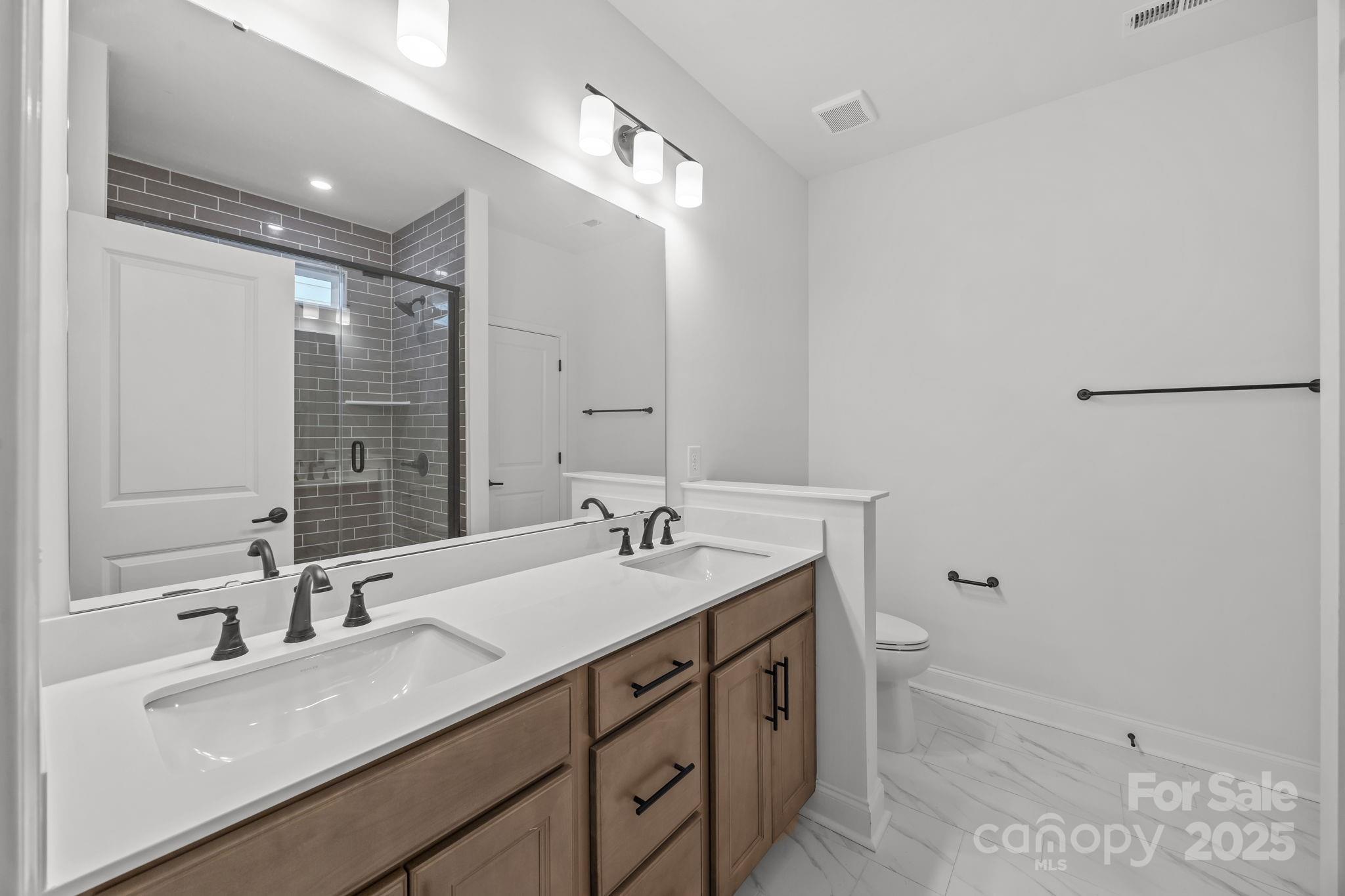 124 Canary Lane 7 Property Photo 10