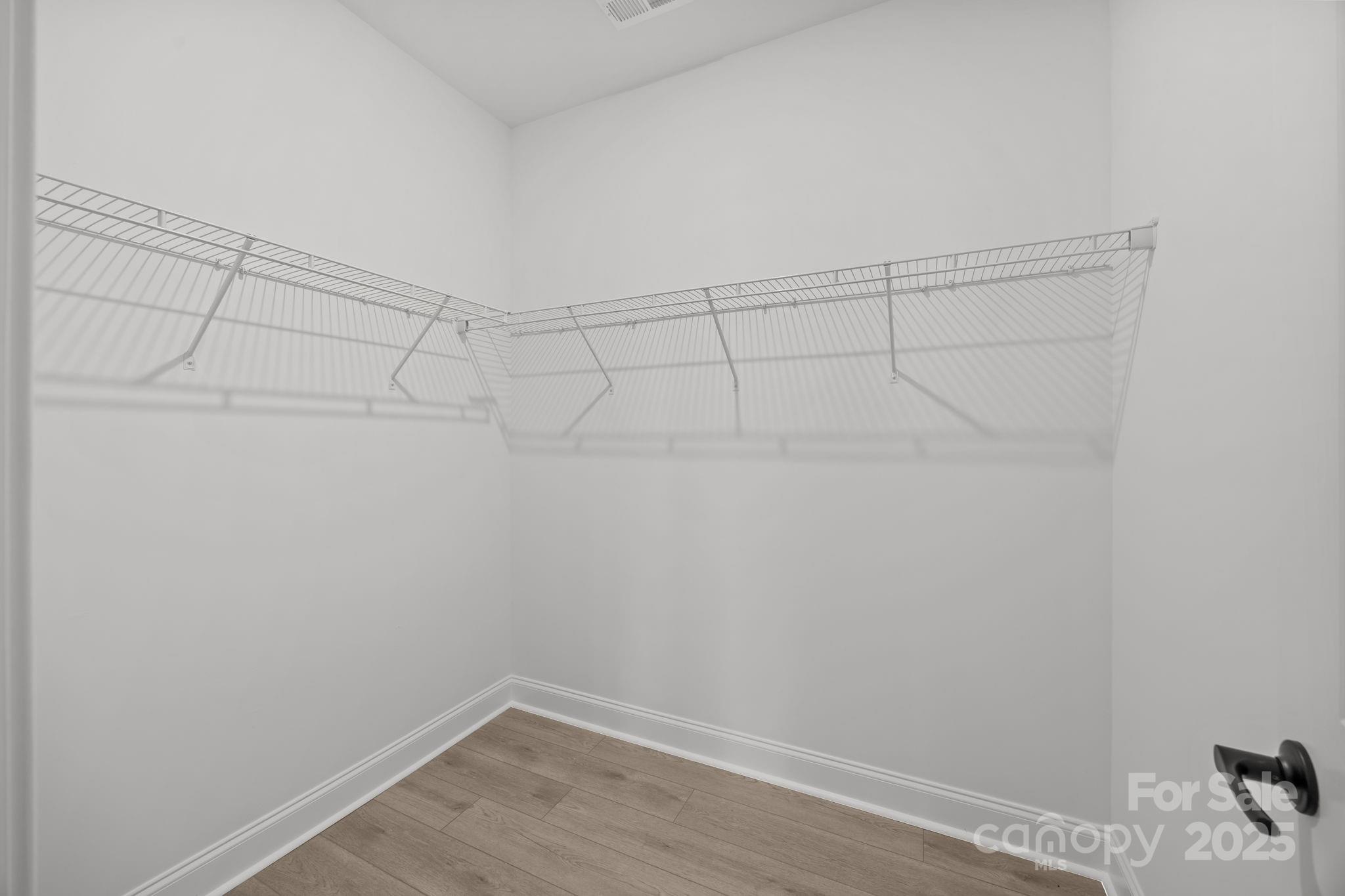 124 Canary Lane 7 Property Photo 12