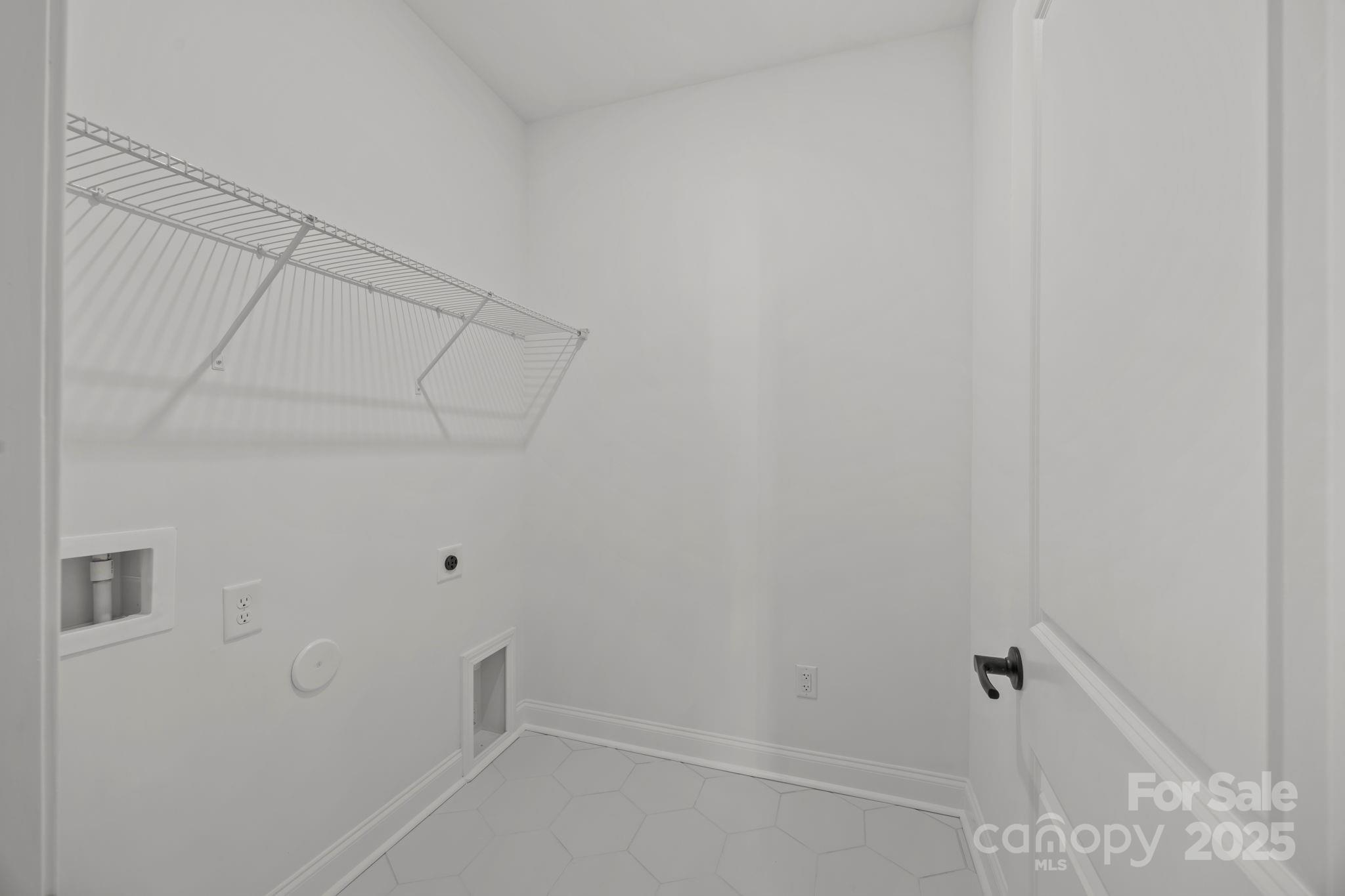 124 Canary Lane 7 Property Photo 13