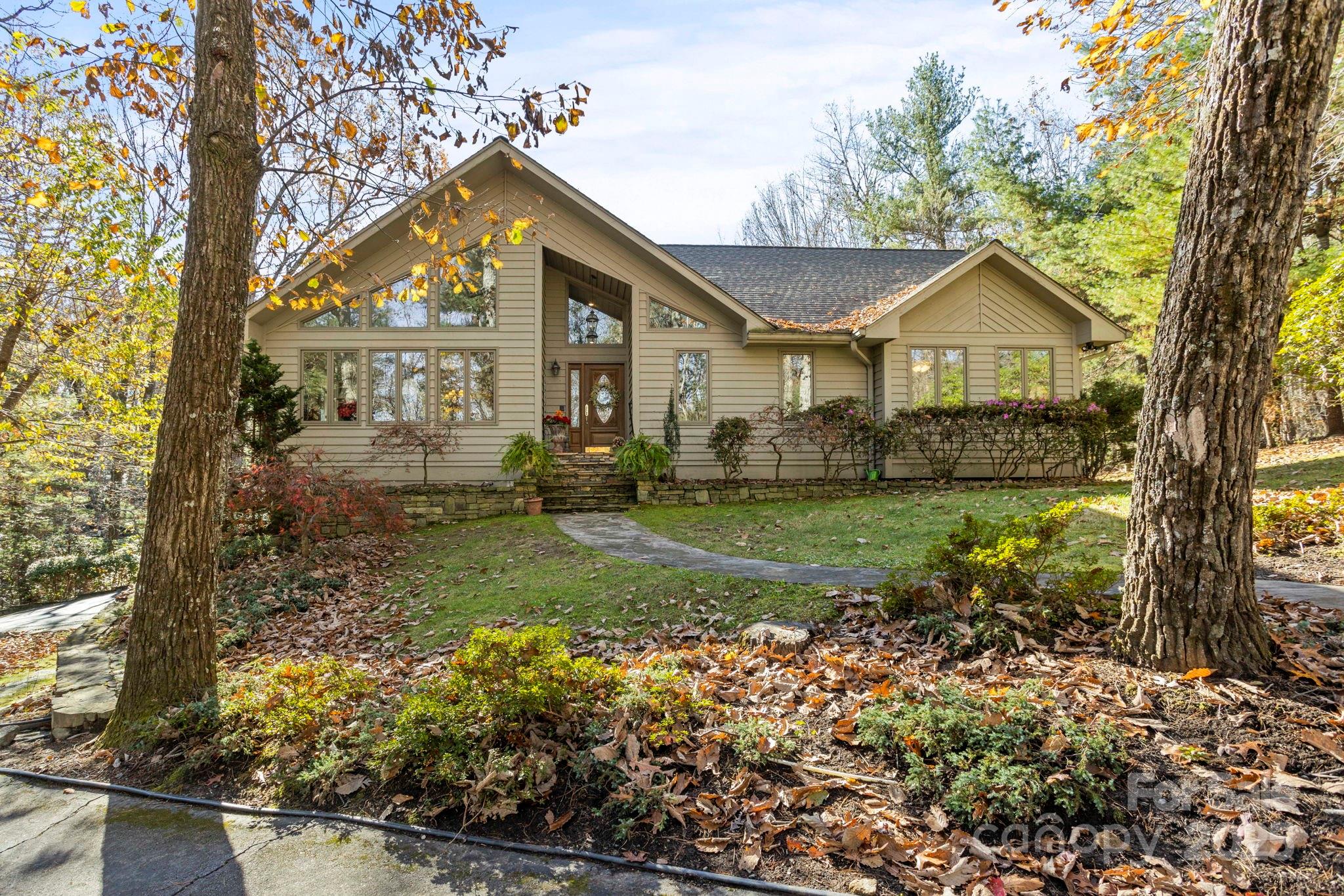 231 Greenleaf Drive Property Photo