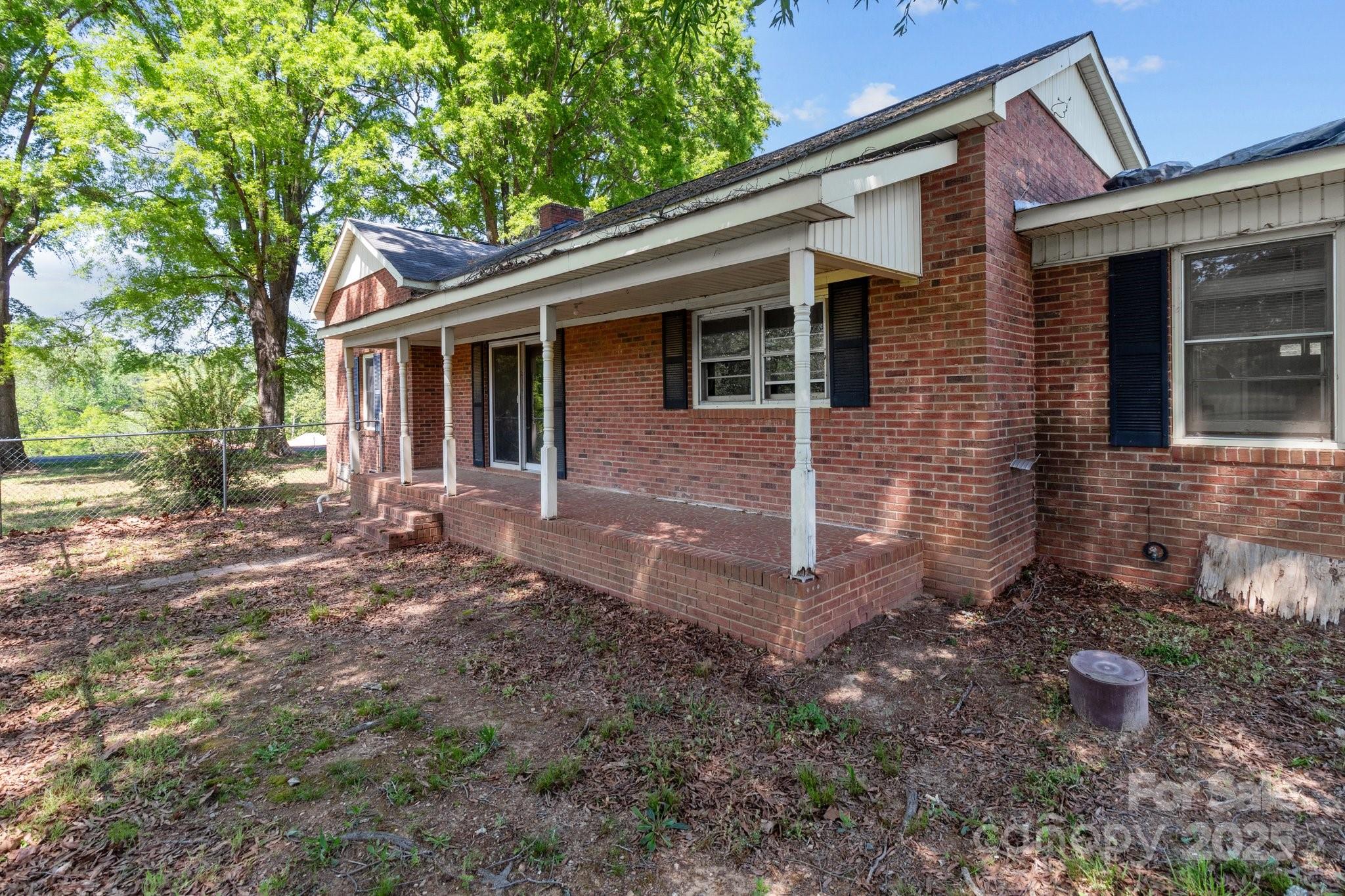 4734 Polk Ford Road Property Photo