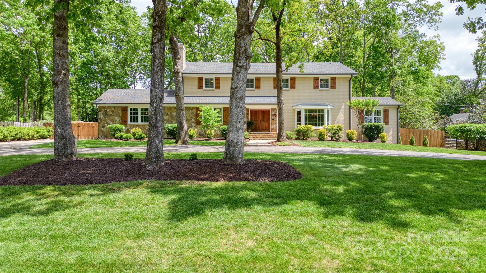 323 Richmond Road Property Photo