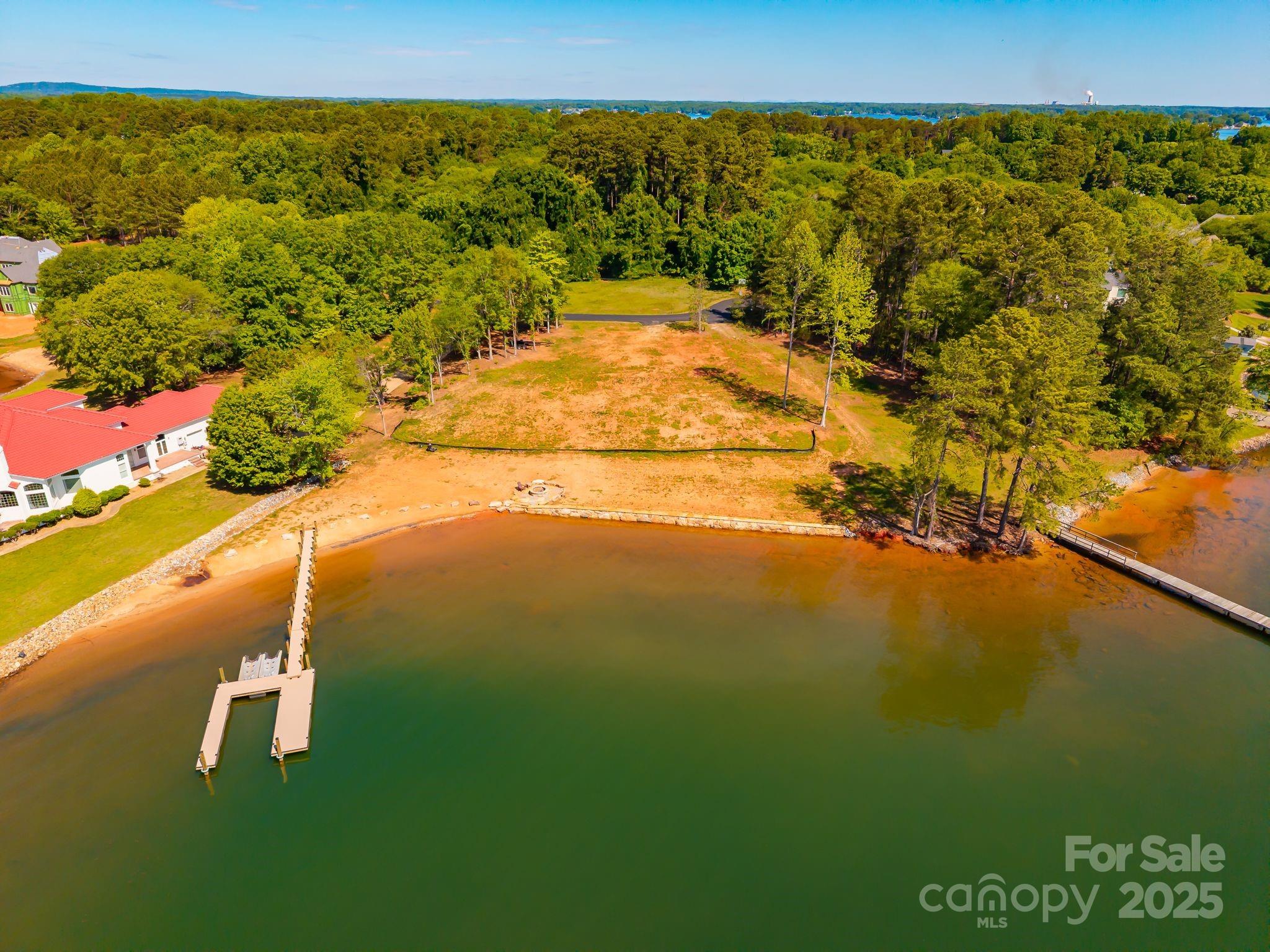 7928 Pine Cove Lane Property Photo 3