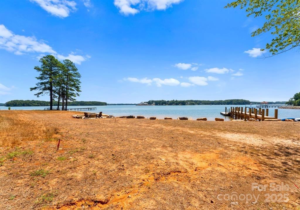 7928 Pine Cove Lane Property Photo 6