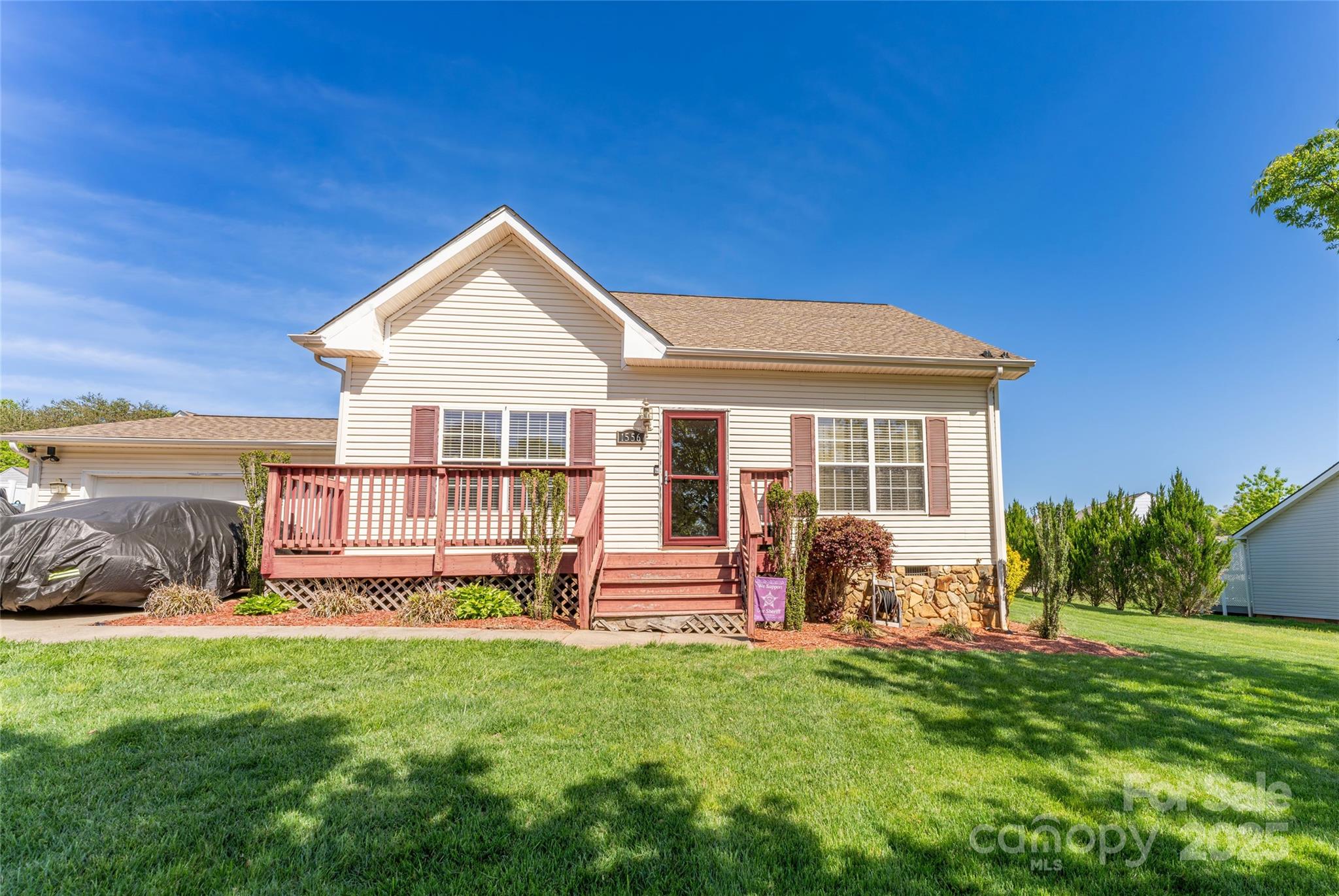 1556 Berkshire Drive Property Photo