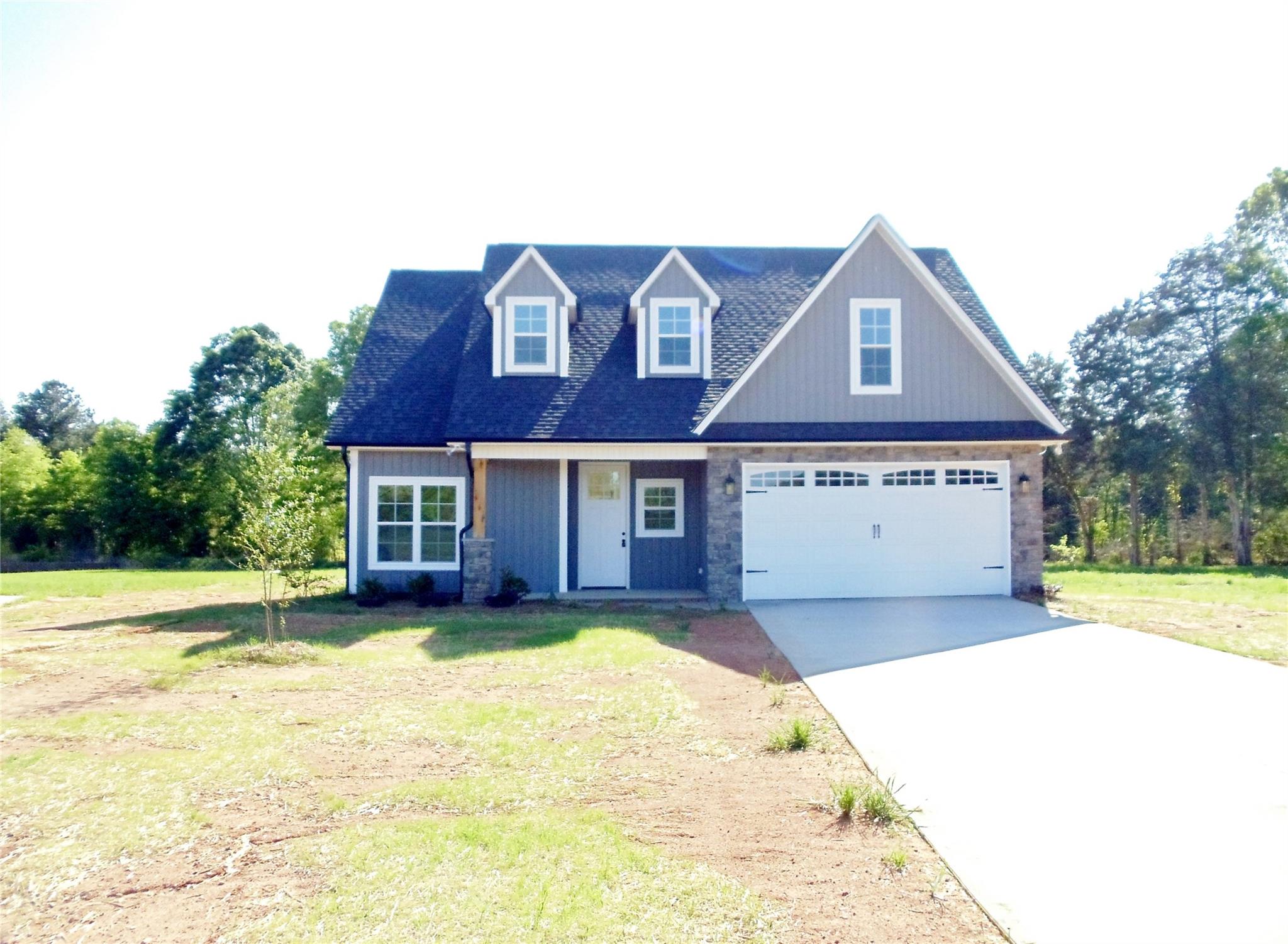 300 Southern Oaks Lane Property Photo