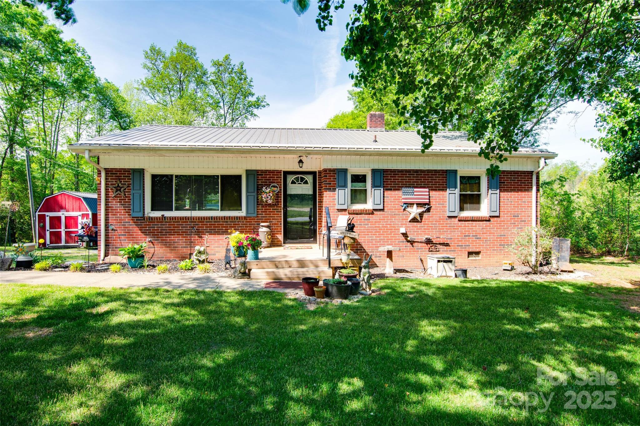 372 Hendrick Road Property Photo