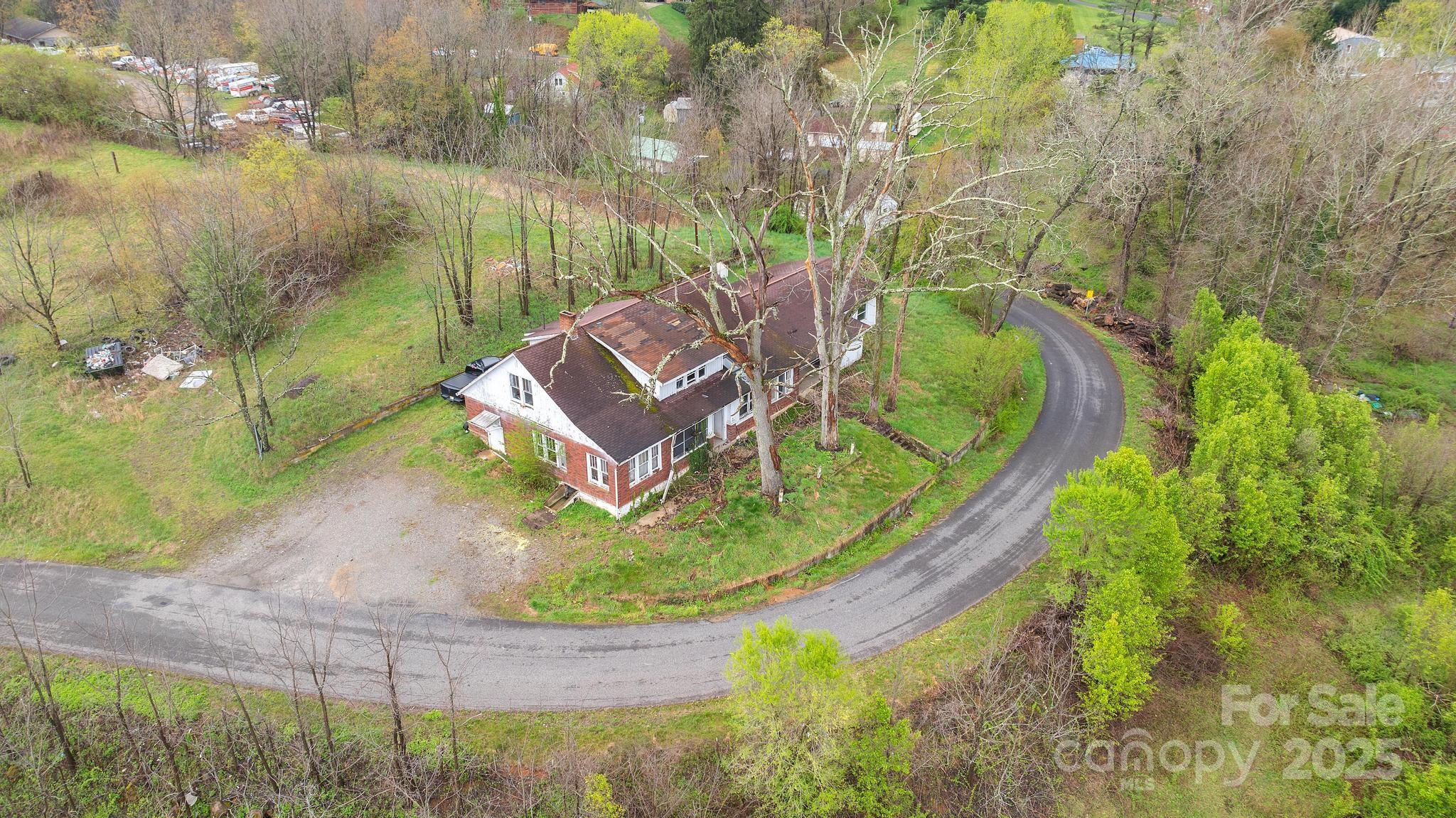 618 Beaverdam Street Property Photo 8