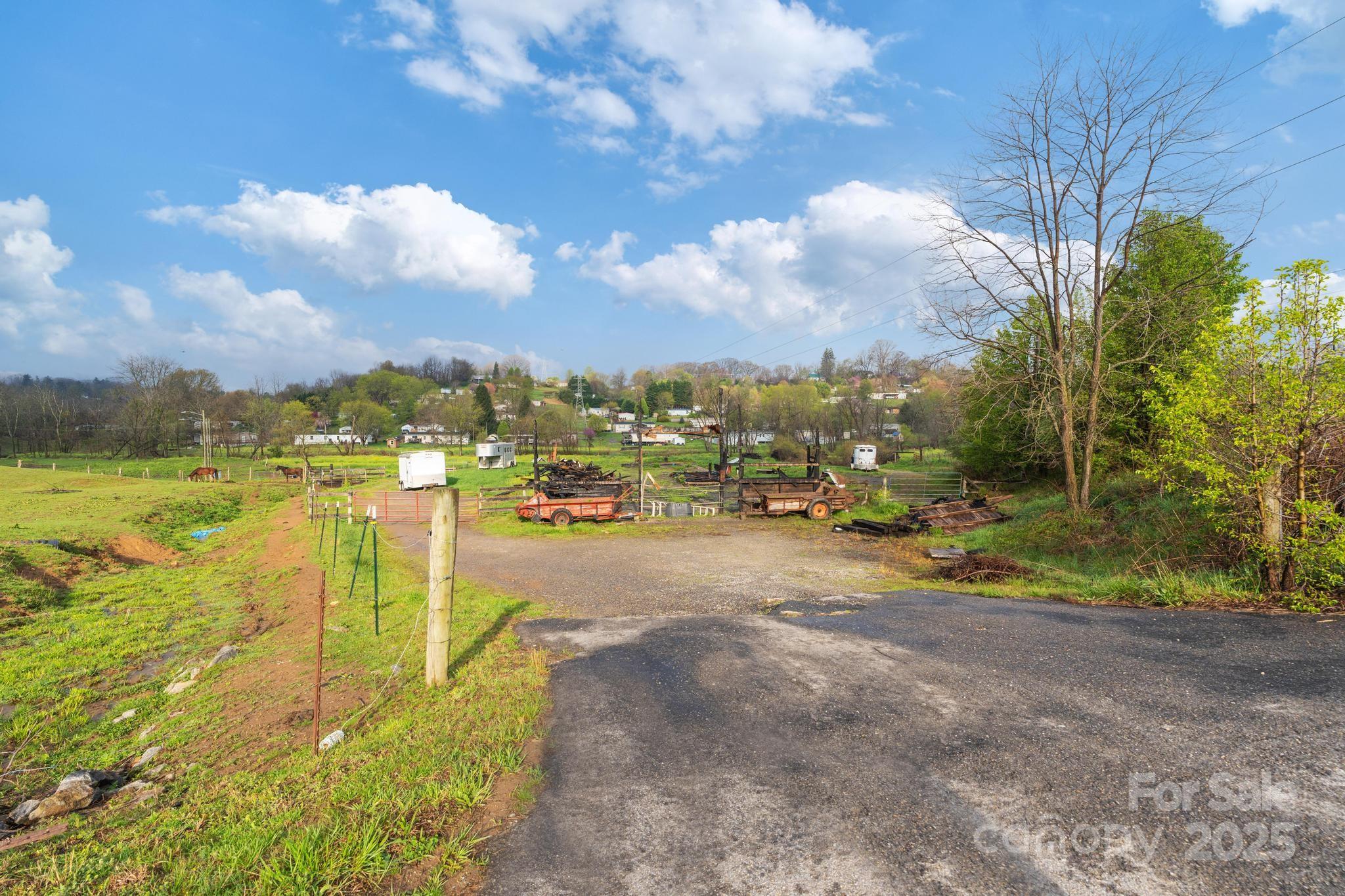 618 Beaverdam Street Property Photo 18