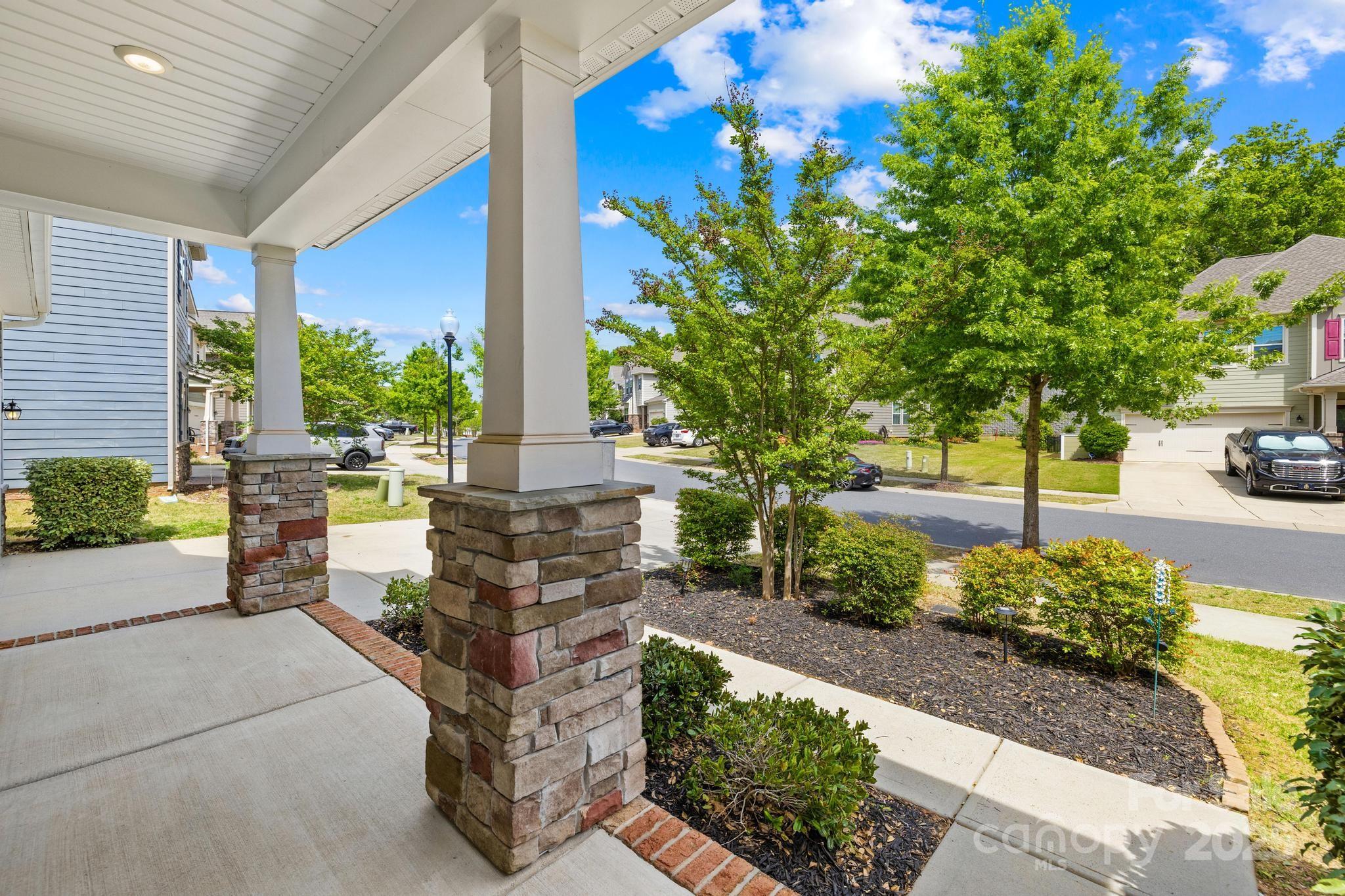 3022 Oakmere Road Property Photo 5