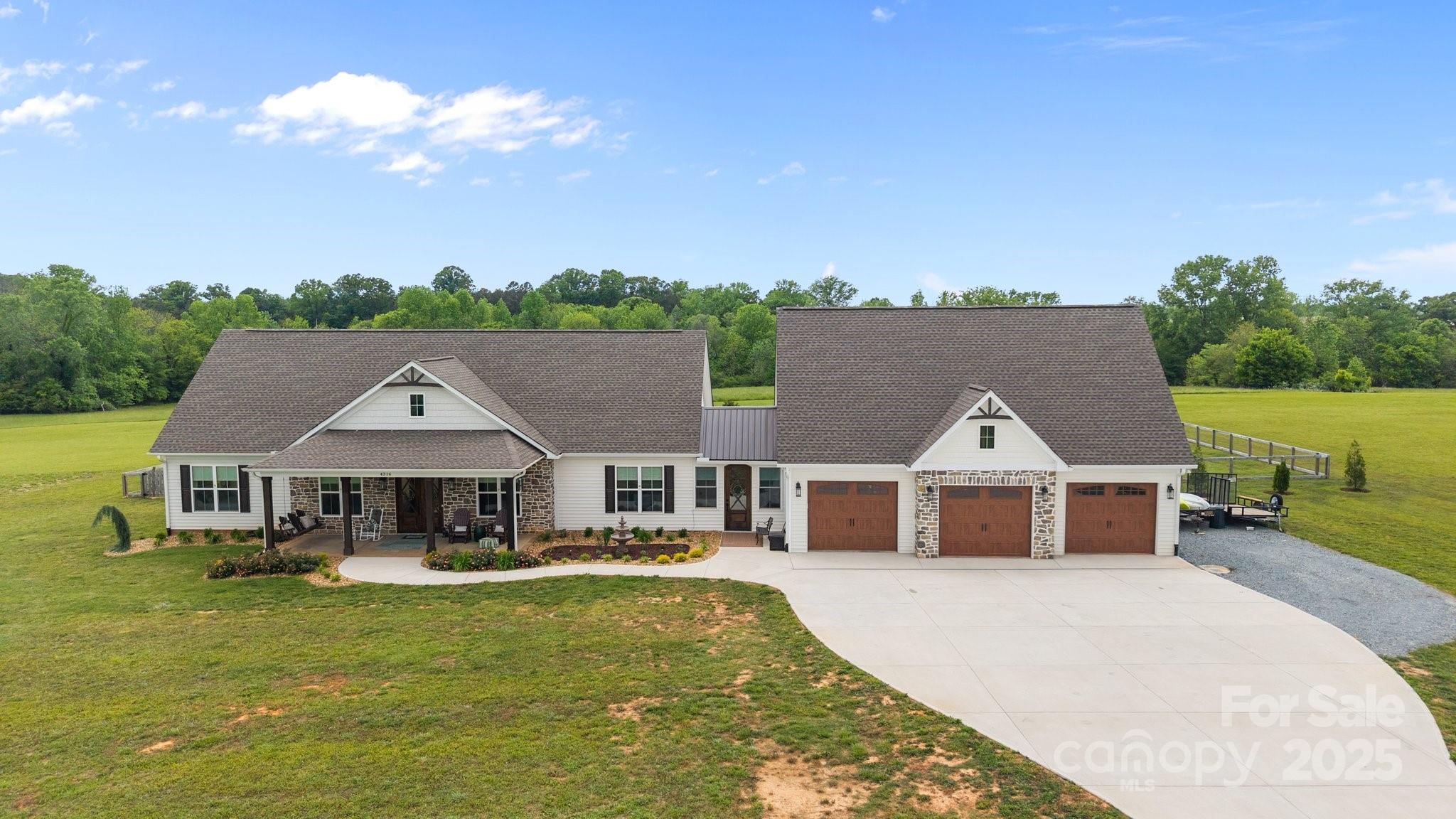 4316 Nesbit Road Property Photo