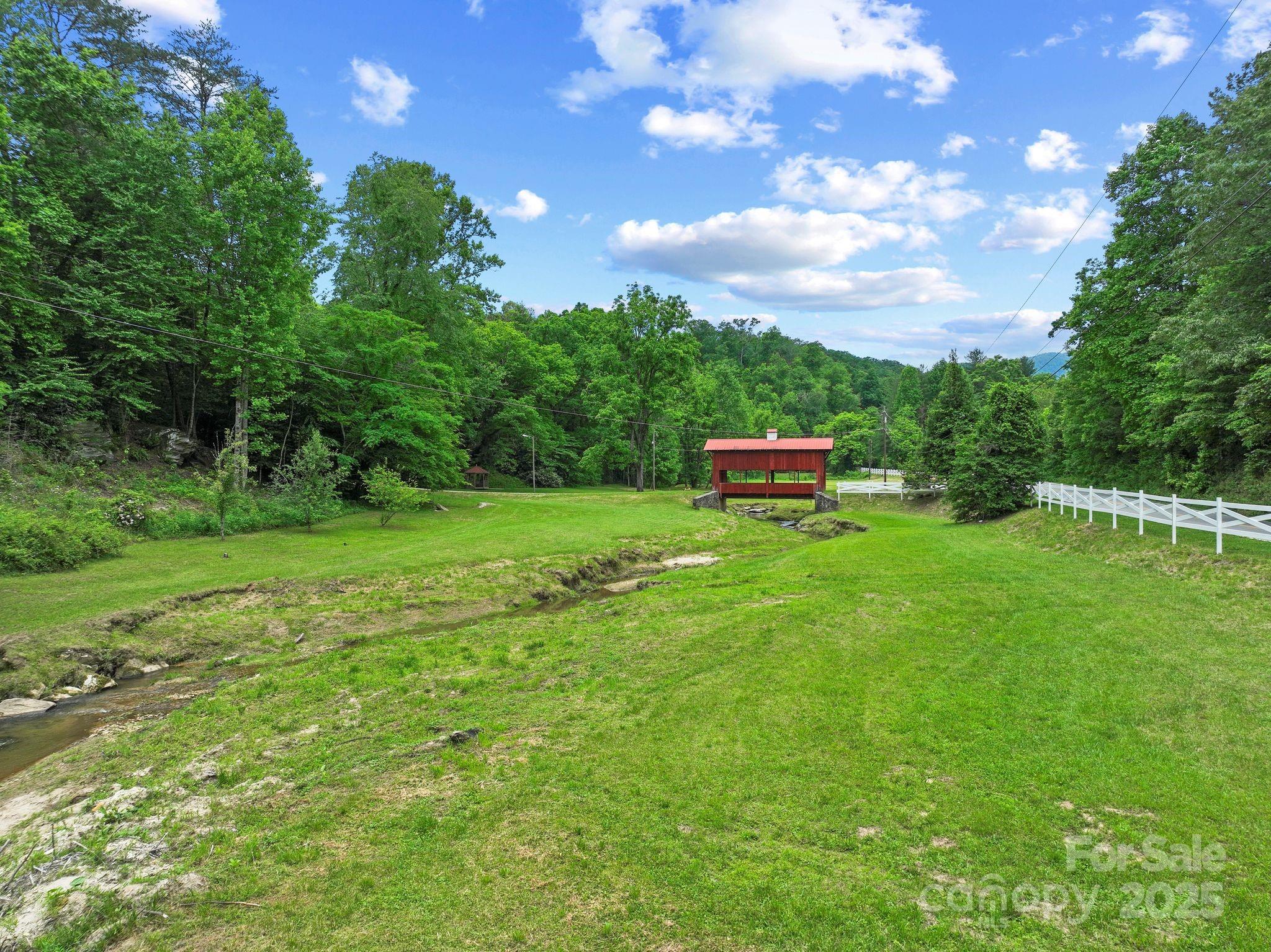 2517 Pine Cove Road Property Photo 5