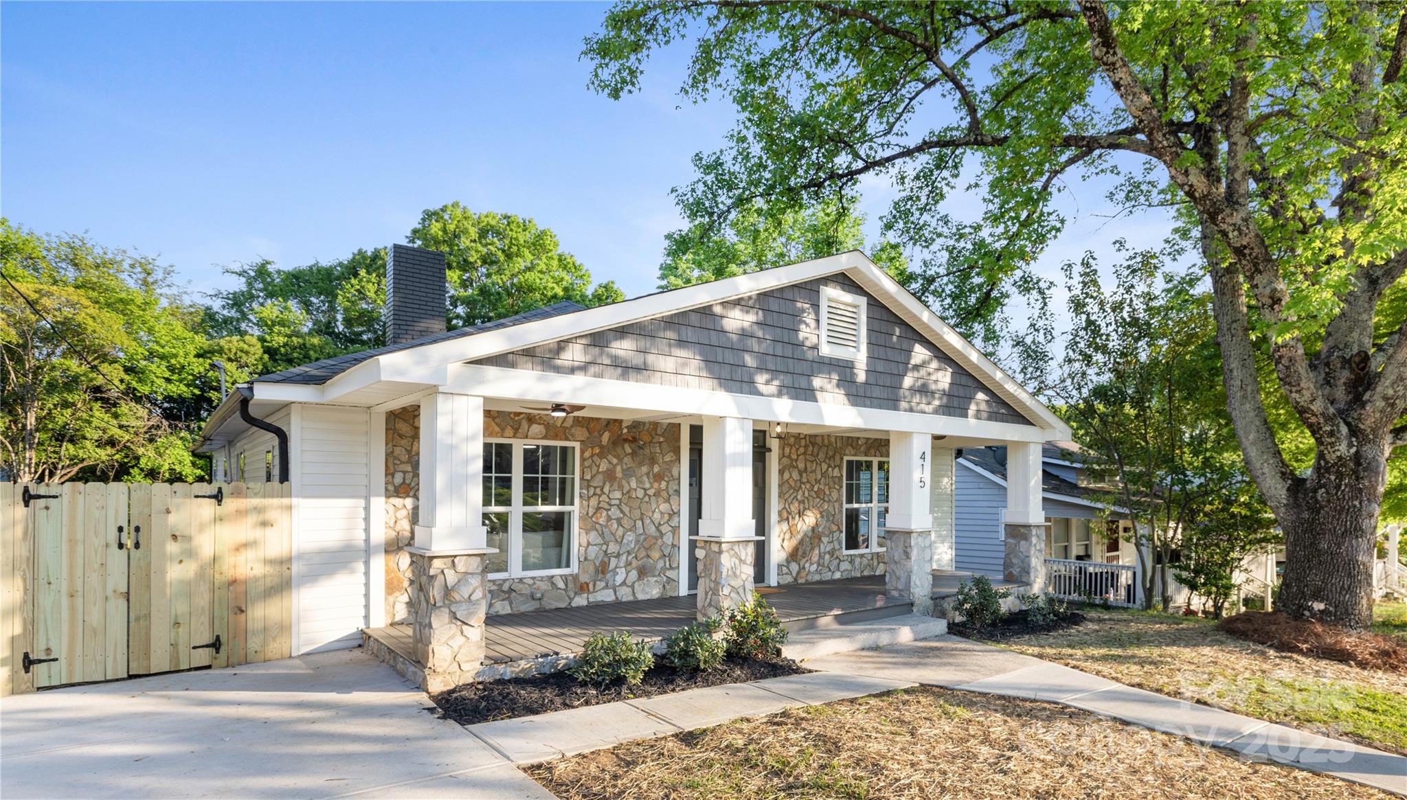 415 Lakewood Avenue Property Photo