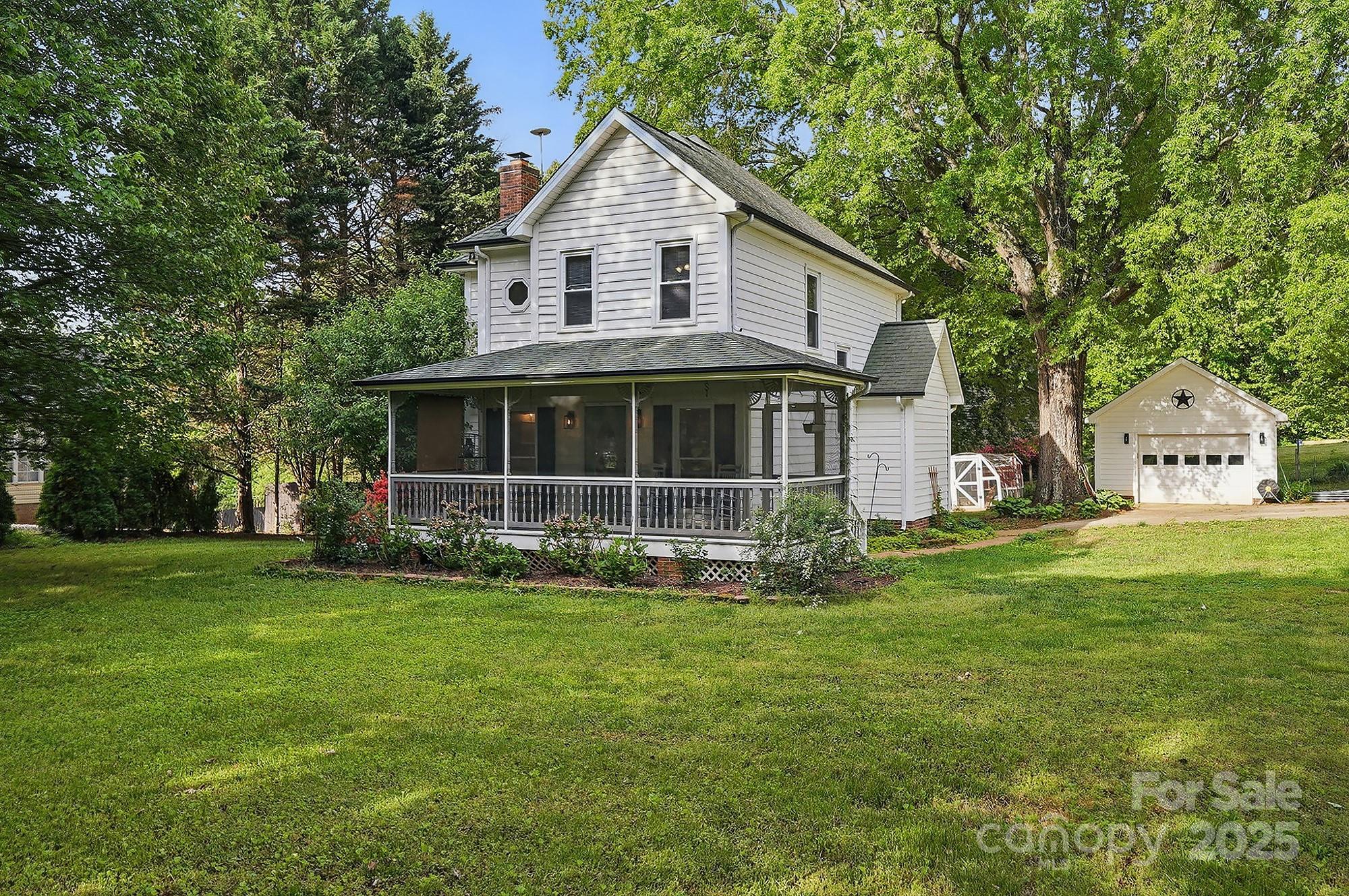105 Horsestable Court Property Photo