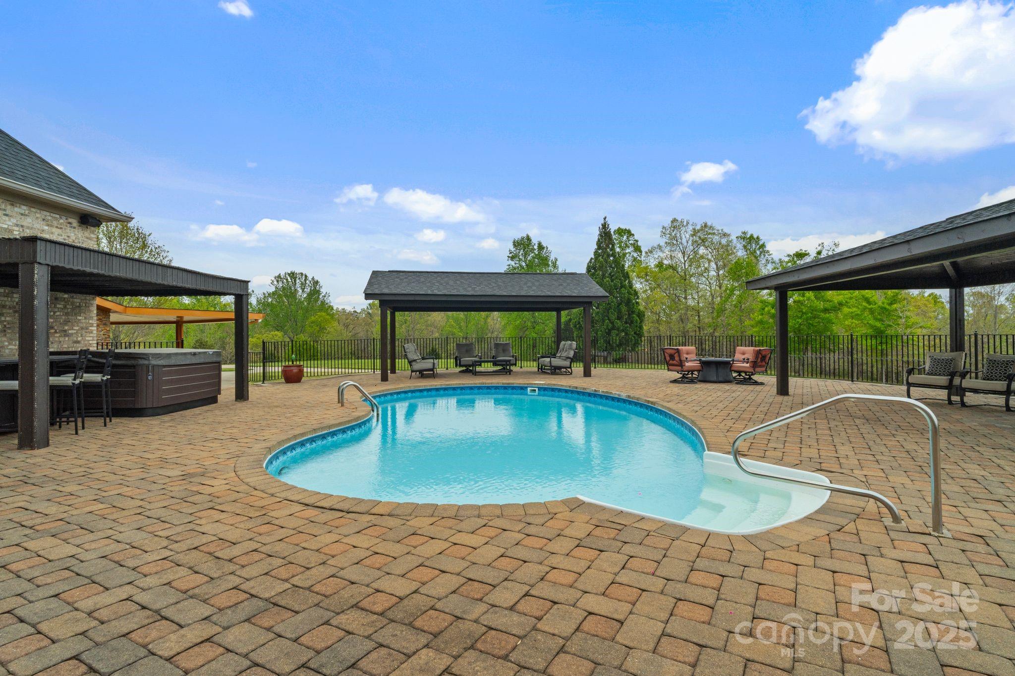 265 Phillip Henderson Road Property Photo 10