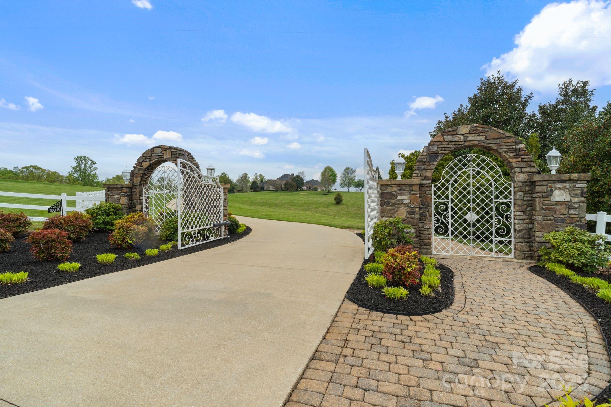 265 Phillip Henderson Road Property Photo 11