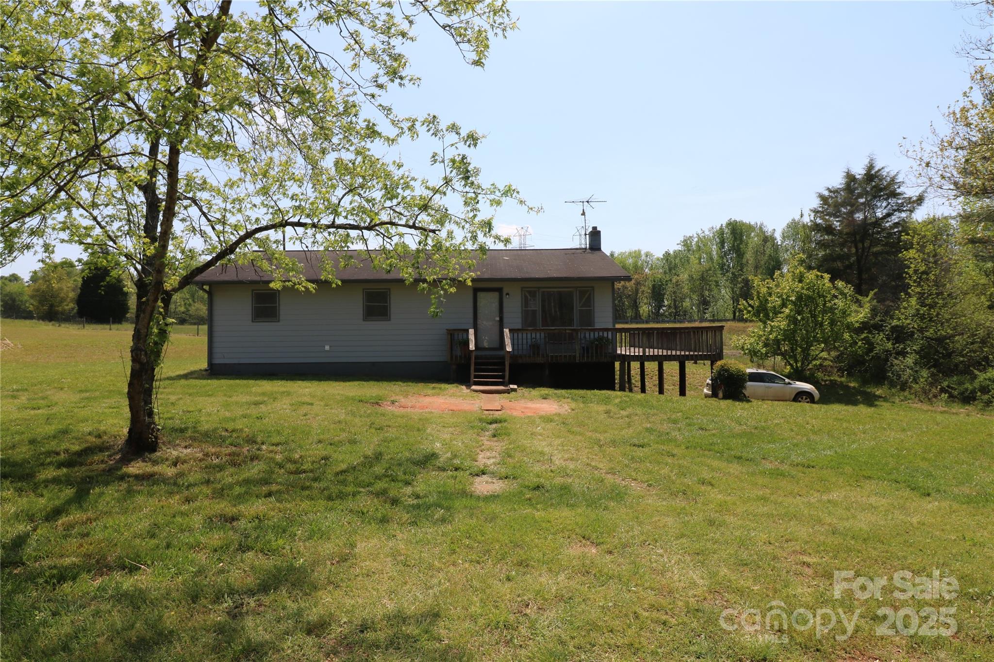 606 Mcdade Road Property Photo
