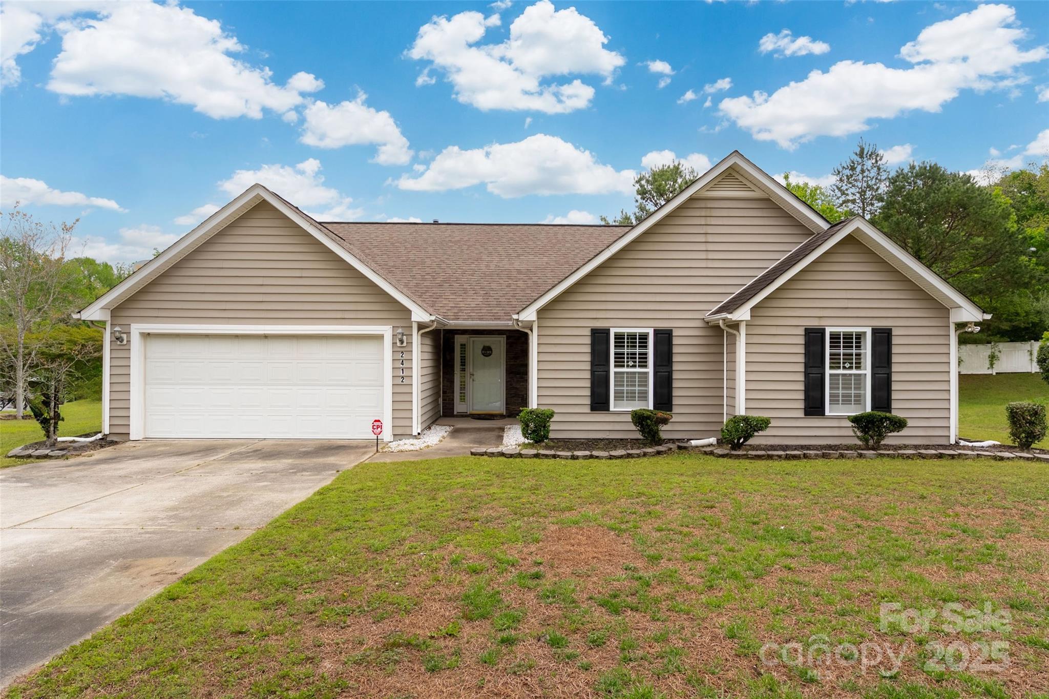 2412 Laura Drive Property Photo