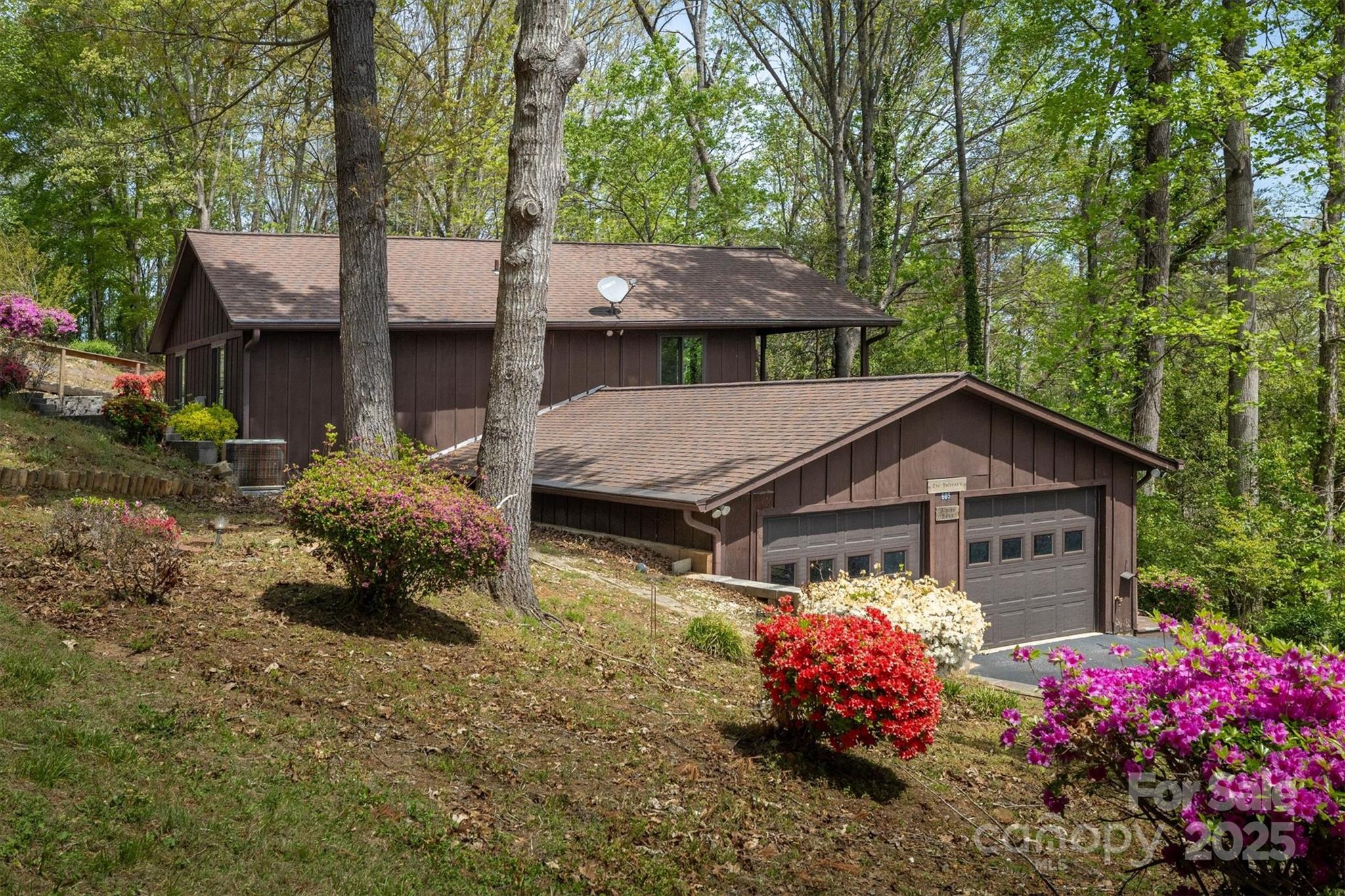 605 Hennessee Street Property Photo 1