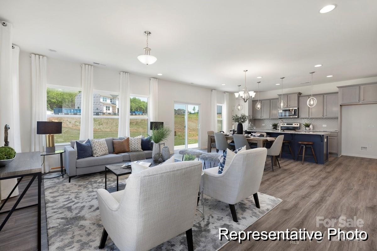 167 Stonewater Drive 2p Property Photo 4