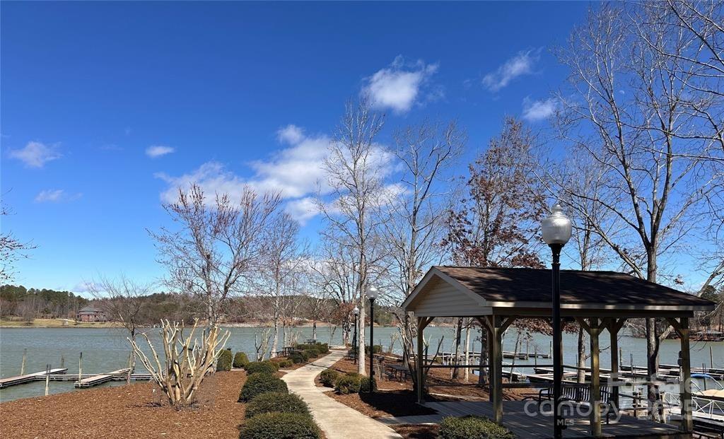 1236 Boardwalk Drive Property Photo 24