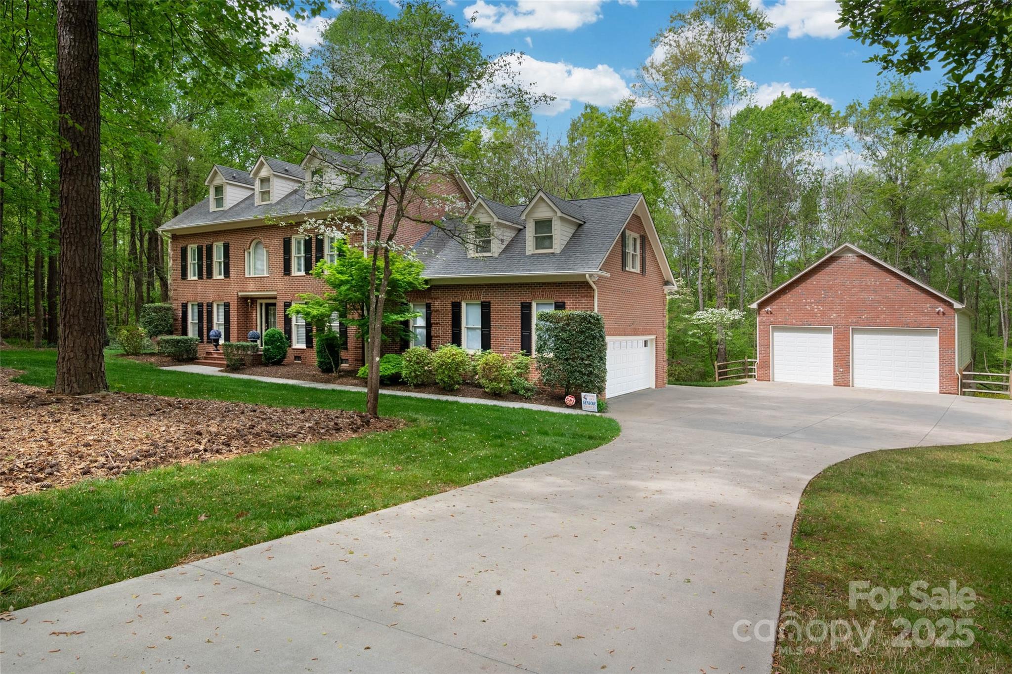 2306 Beechwood Drive Property Photo 1
