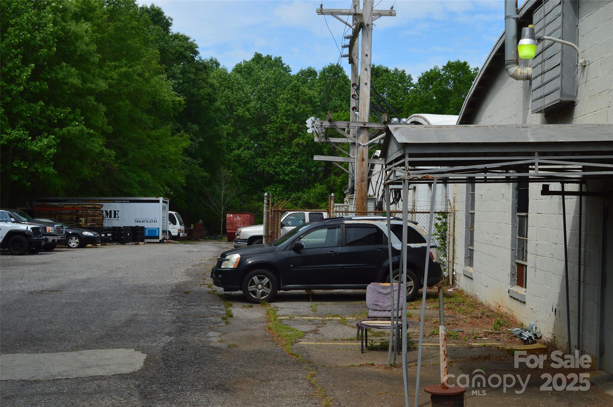 1784 Salisbury Road Property Photo 9