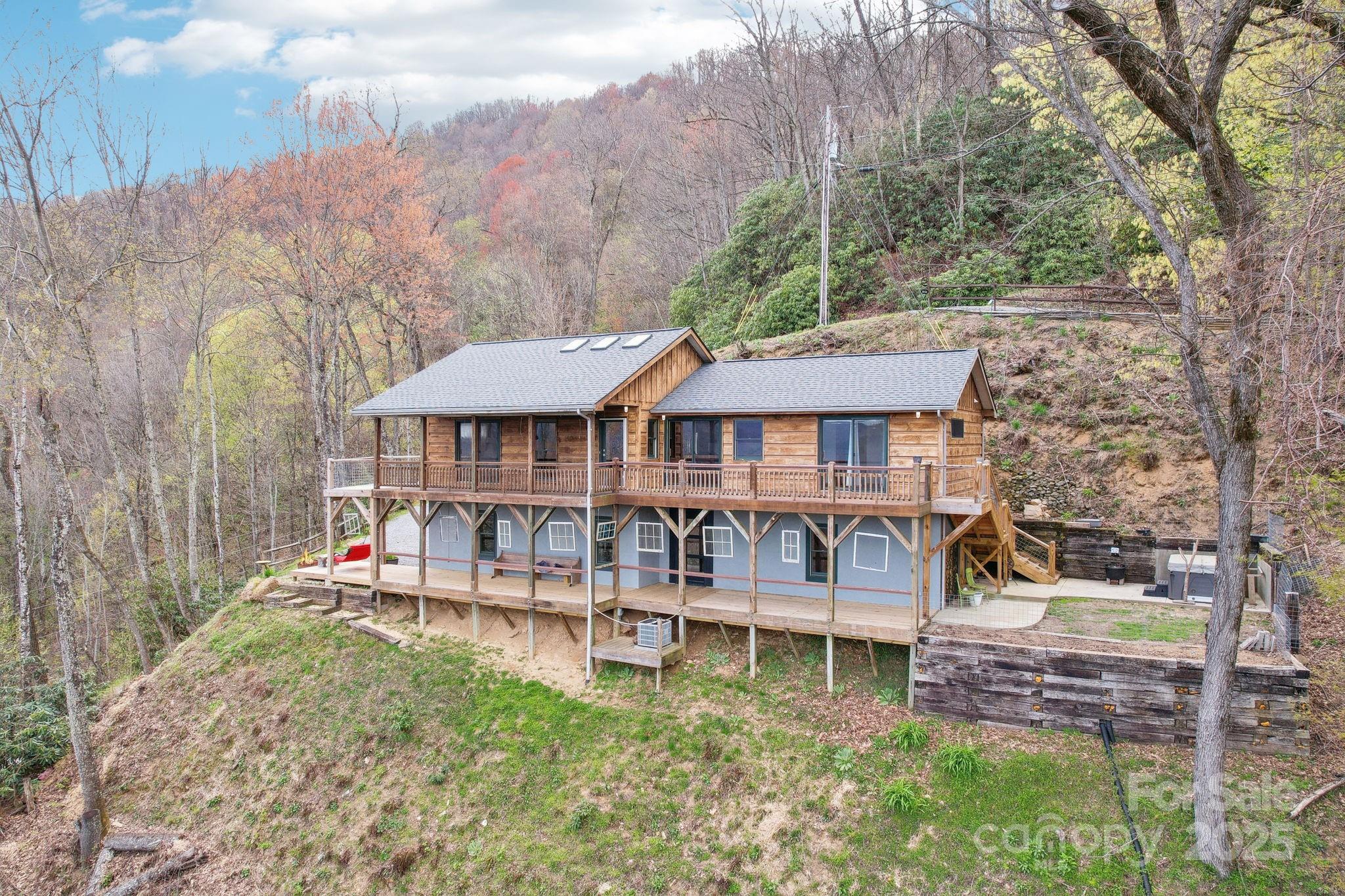 1426 Setzer Cove Road Property Photo