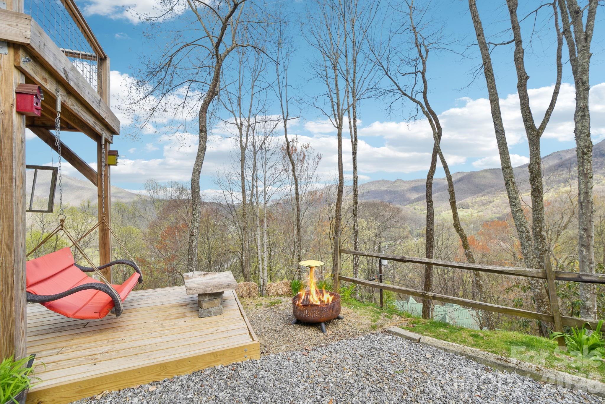 1426 Setzer Cove Road Property Photo 1