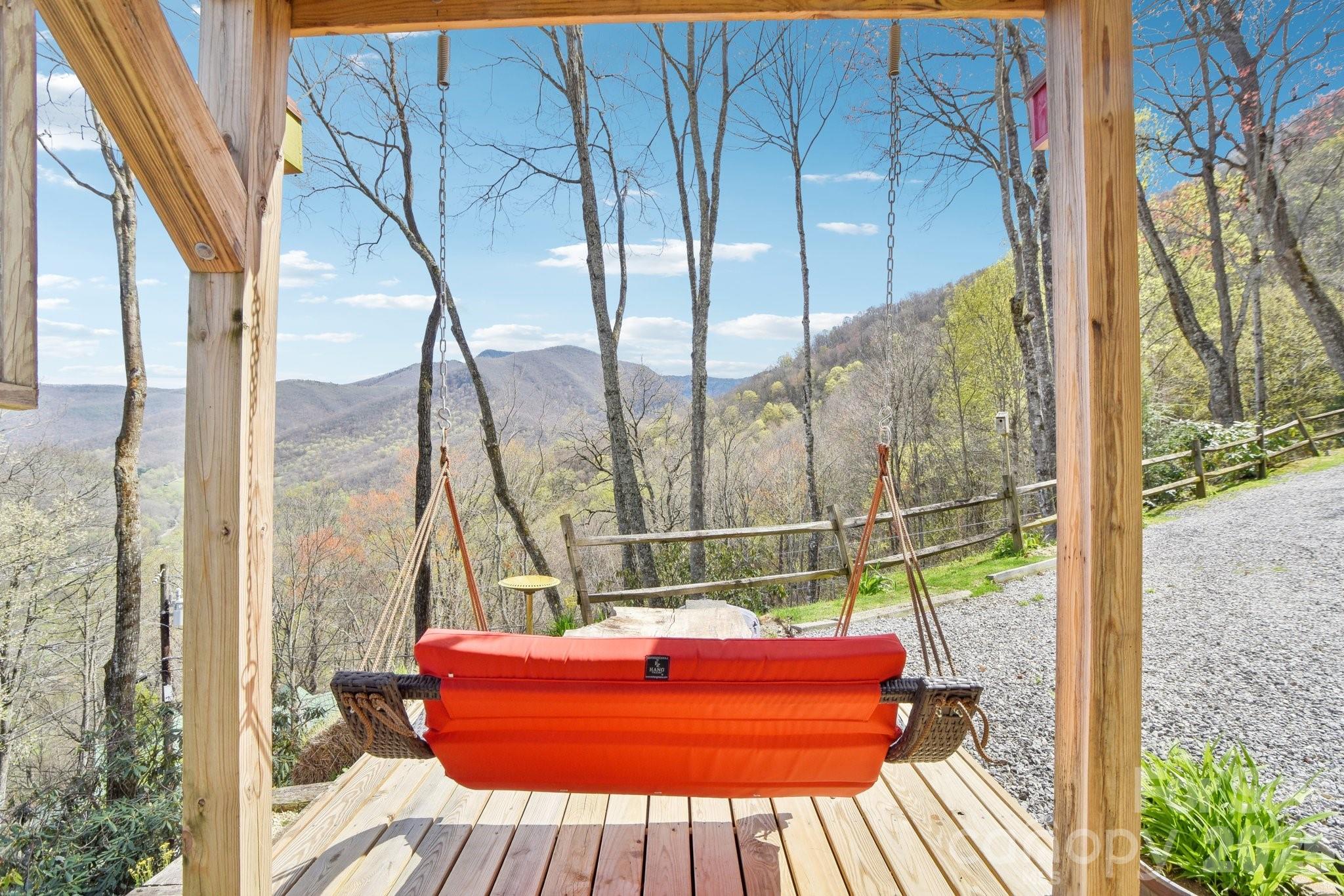 1426 Setzer Cove Road Property Photo 4