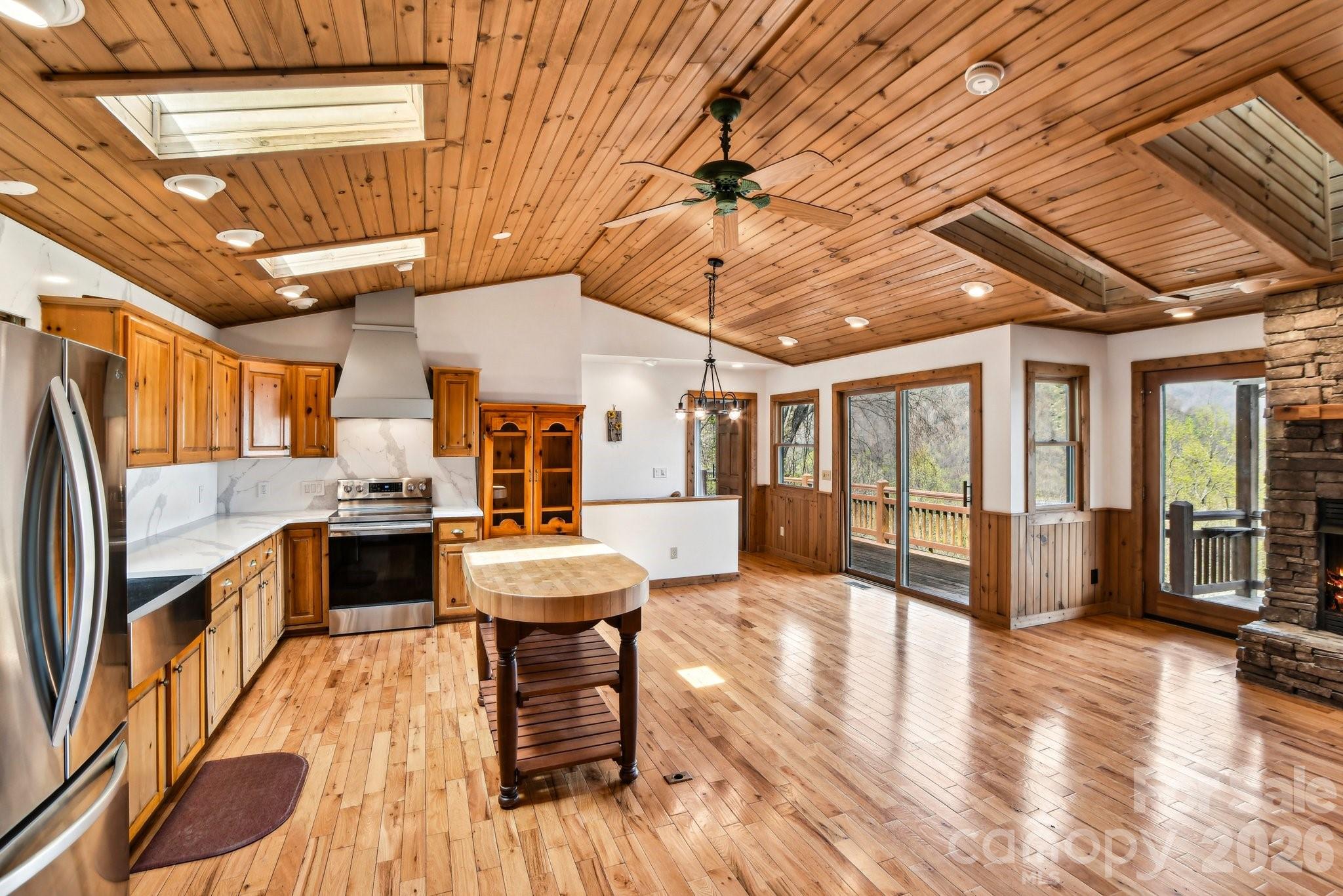 1426 Setzer Cove Road Property Photo 14